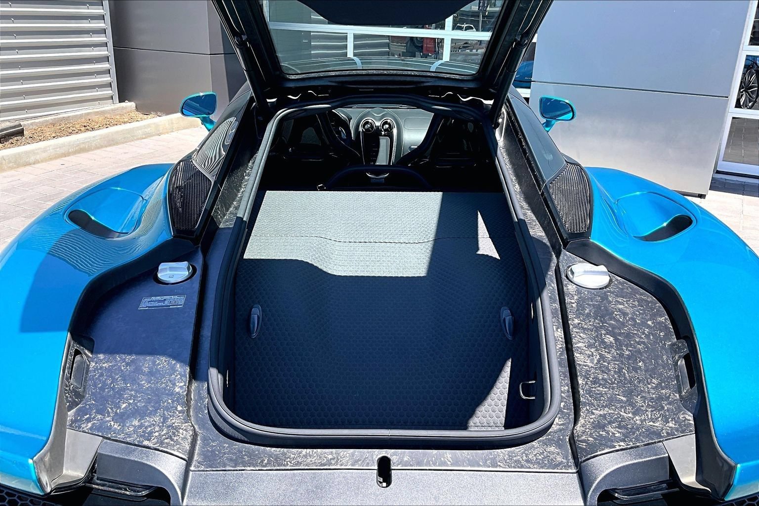 Used 2021 McLaren GT RWD image 10