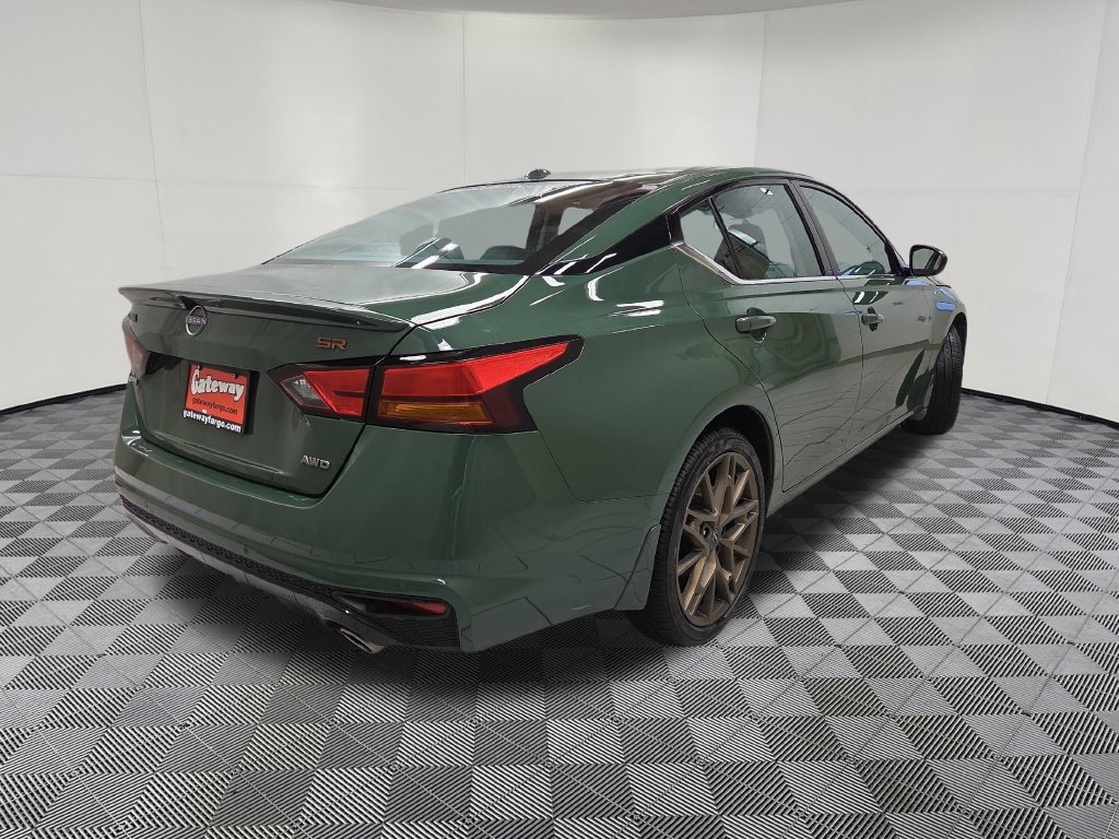 Used 2025 Nissan Altima 2.5 SR AWD/4WD image 4