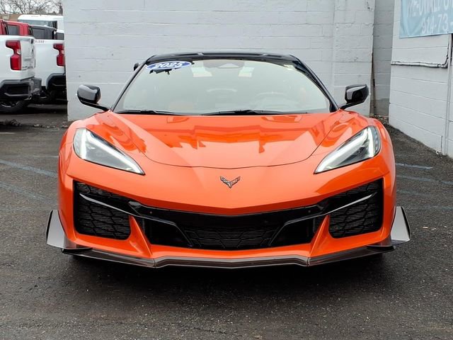 Used 2025 Chevrolet Corvette Z06 w/ Z07 Performance Package image 2