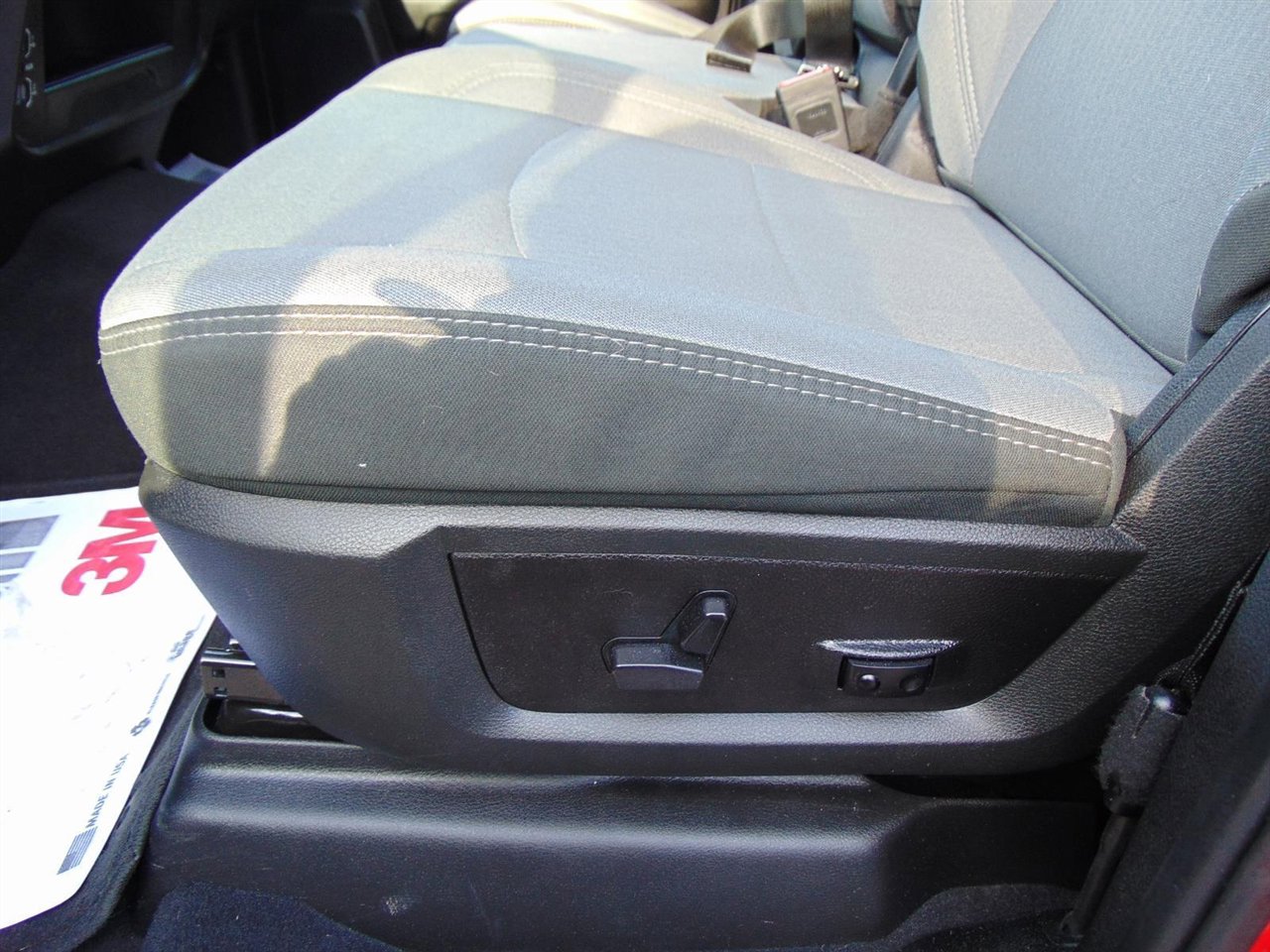 Used 2024 RAM 2500 Big Horn w/ Bed Utility Group image 19