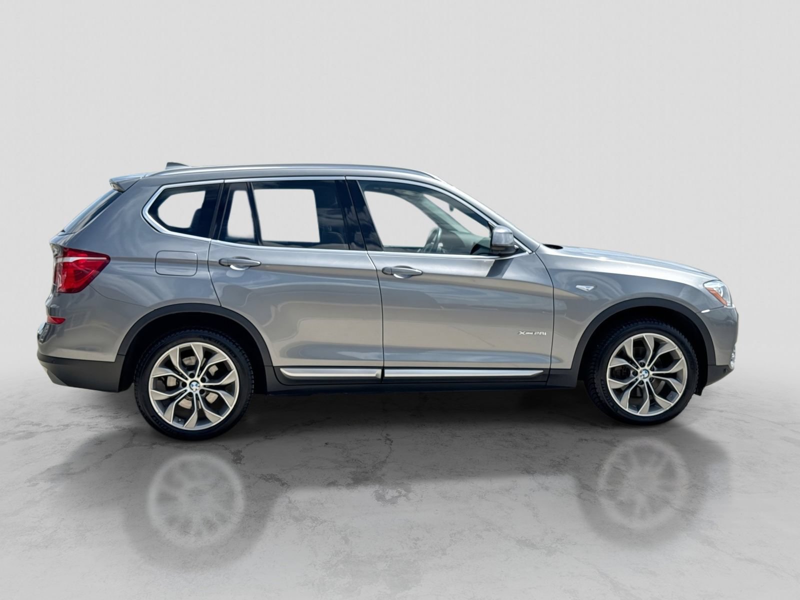 Used 2017 BMW X3 xDrive28i AWD/4WD image 9