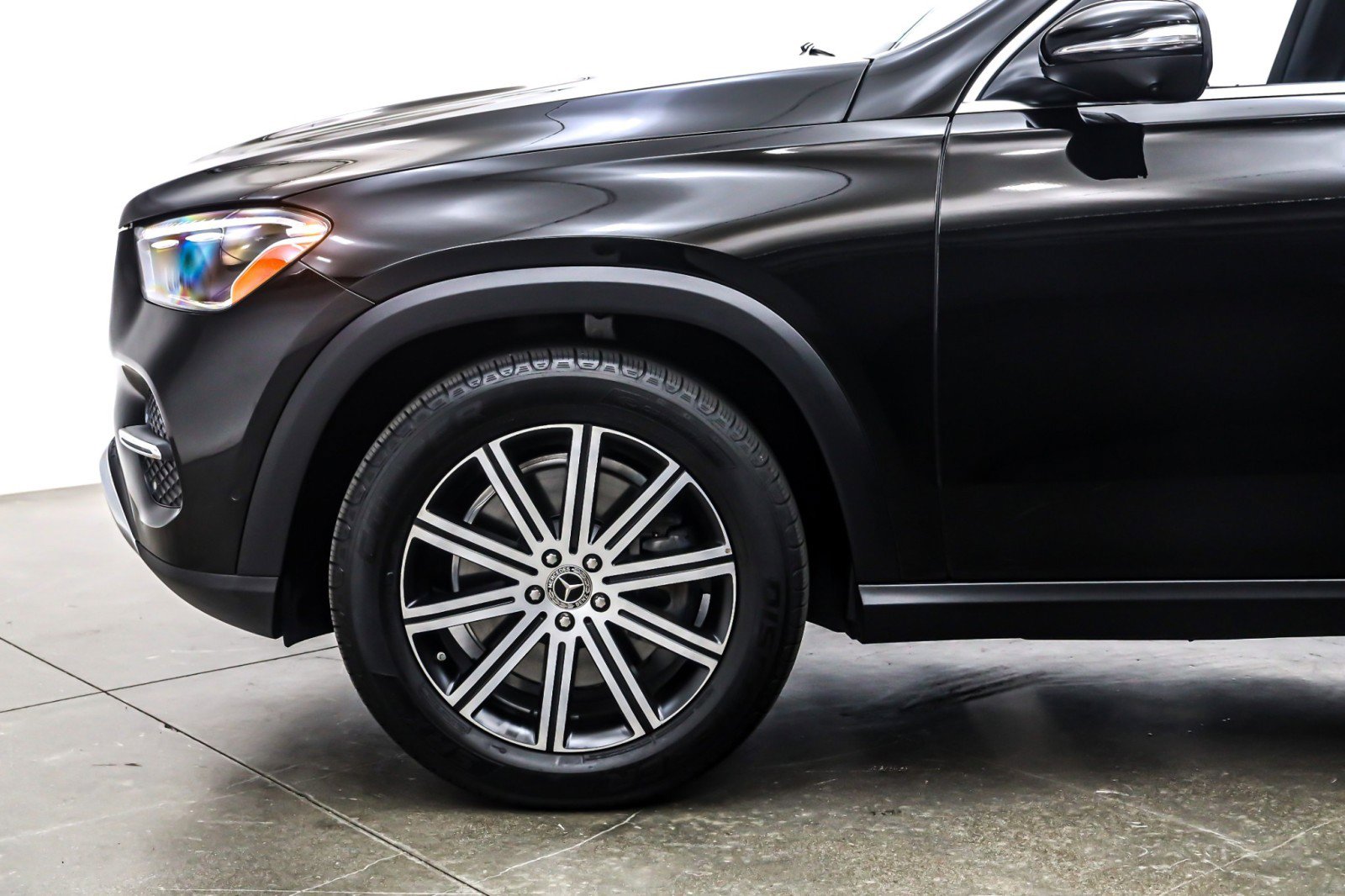 Certified 2025 Mercedes-Benz GLE 450 GLE 450 4MATIC SUV image 12