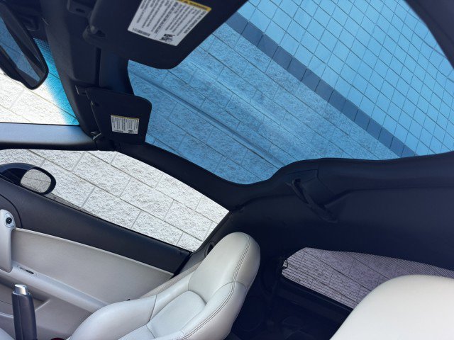 Used 2006 Chevrolet Corvette Coupe w/ Performance Package image 20