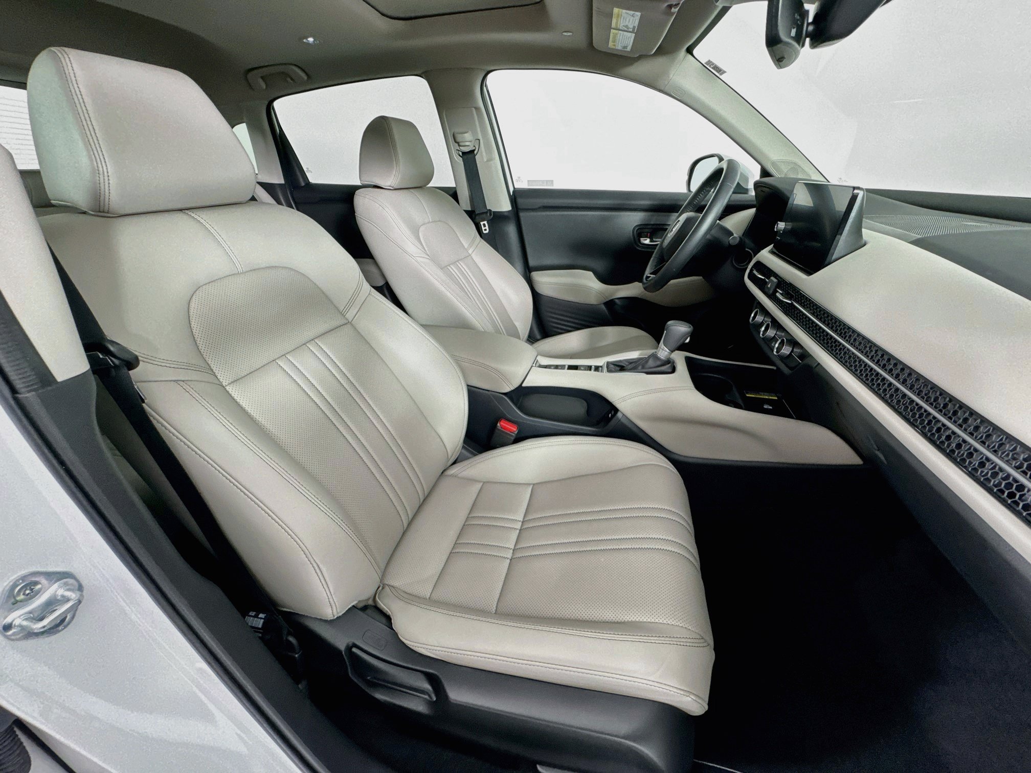 Certified 2024 Honda HR-V EX-L image 27