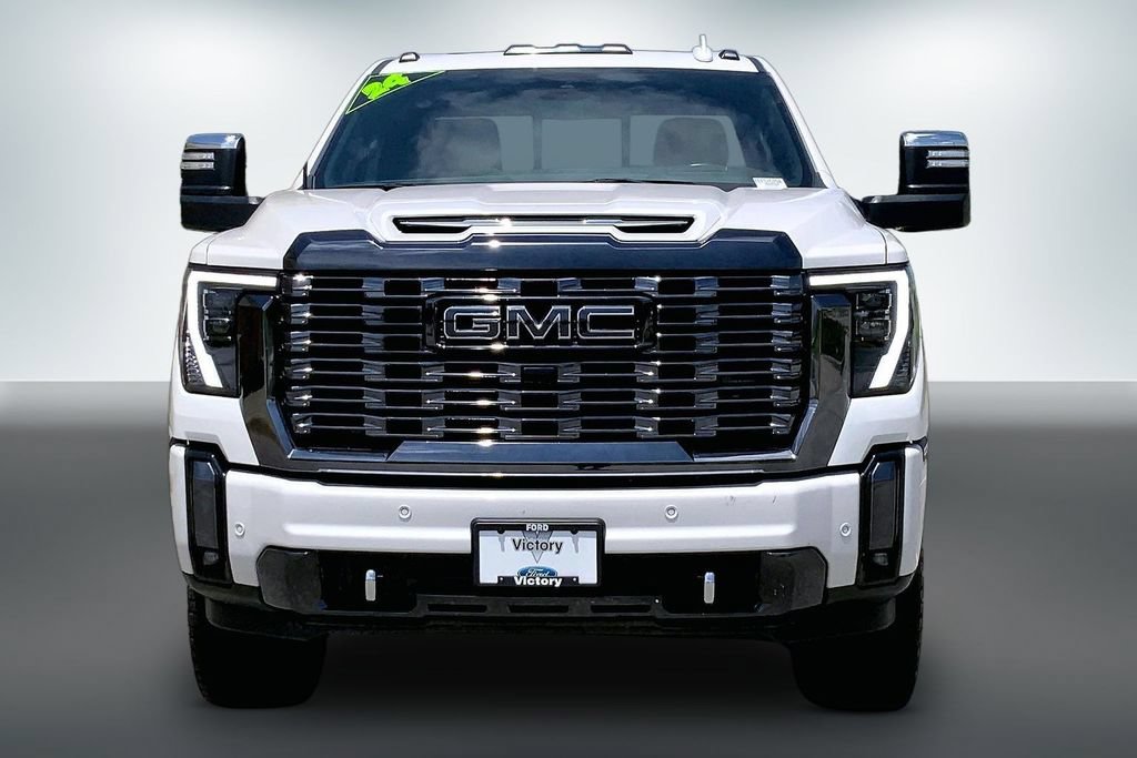 Used 2024 GMC Sierra 2500 Denali Ultimate w/ Max Trailering Package AWD/4WD image 3