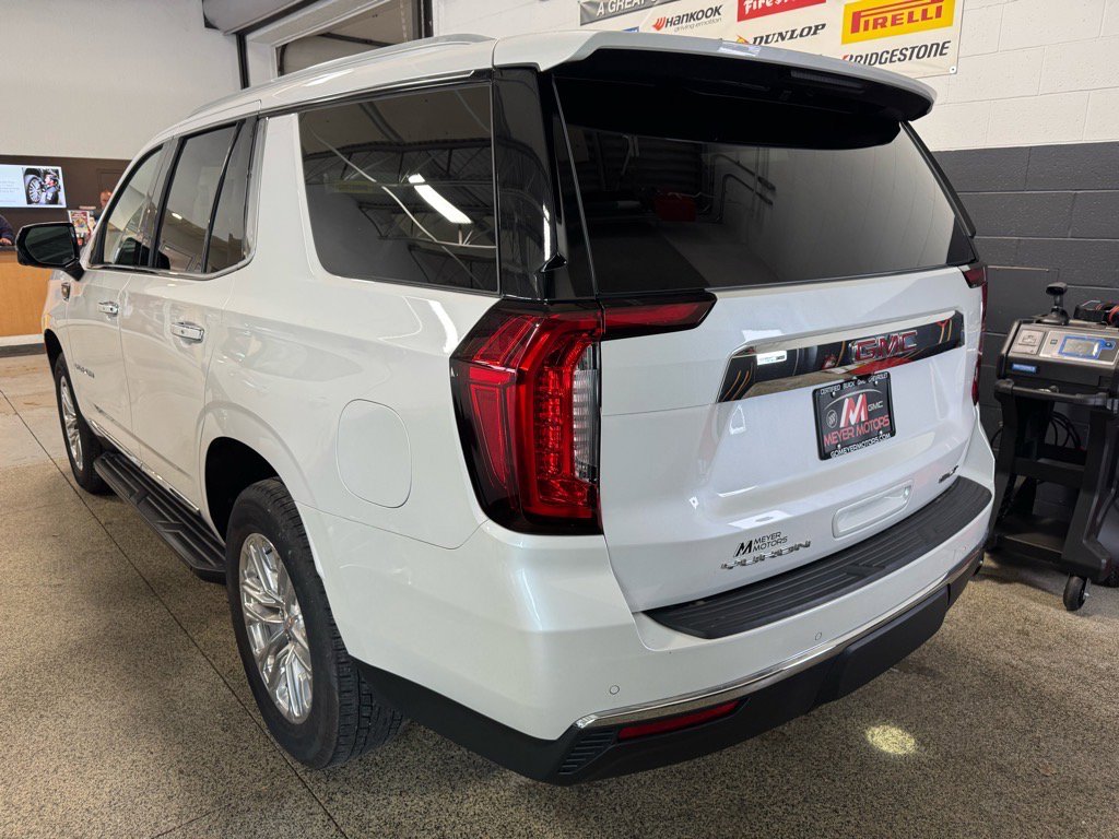 Used 2022 GMC Yukon SLT w/ SLT Premium Package image 7