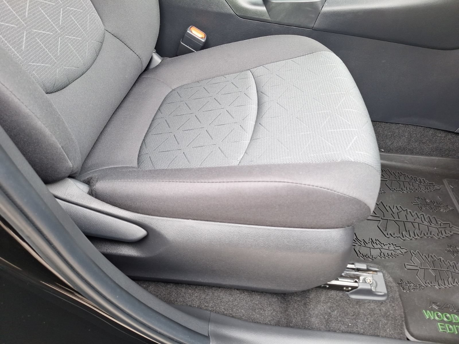 Used 2024 Toyota RAV4 AWD Hybrid image 33