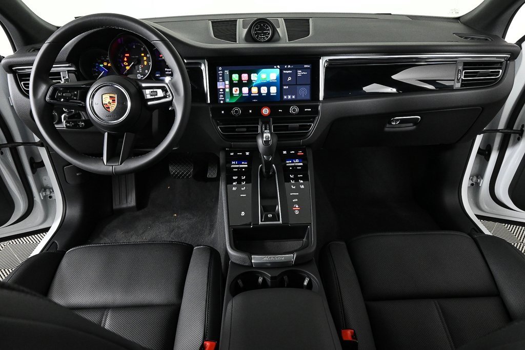 New 2026 Porsche Macan image 25