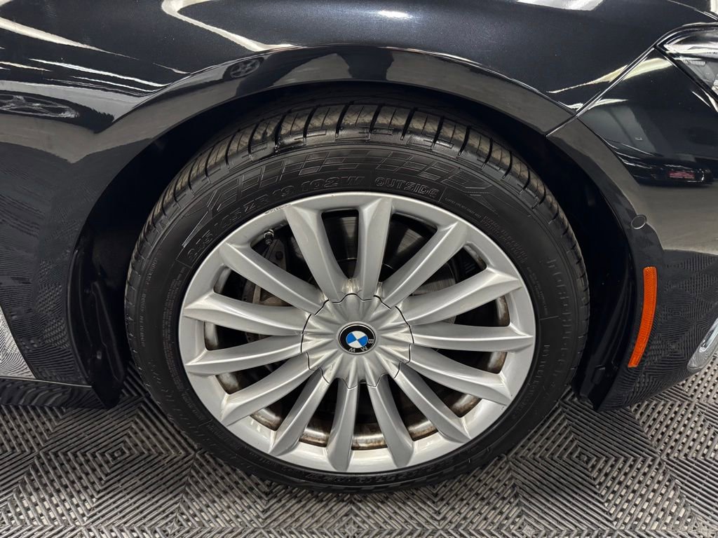 Used 2022 BMW 740i RWD image 18
