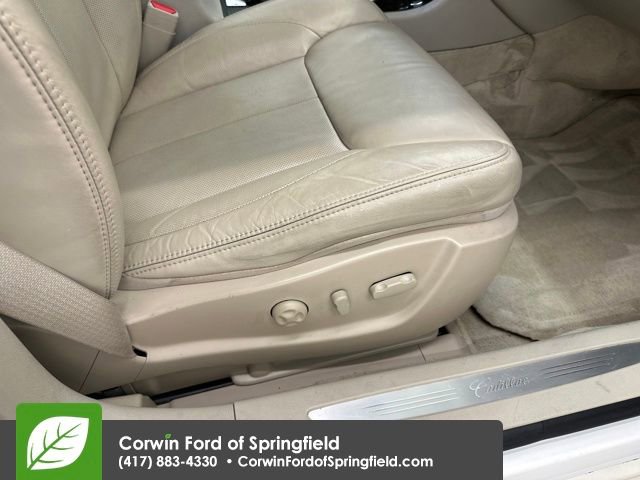 Used 2011 Cadillac DTS Luxury image 21