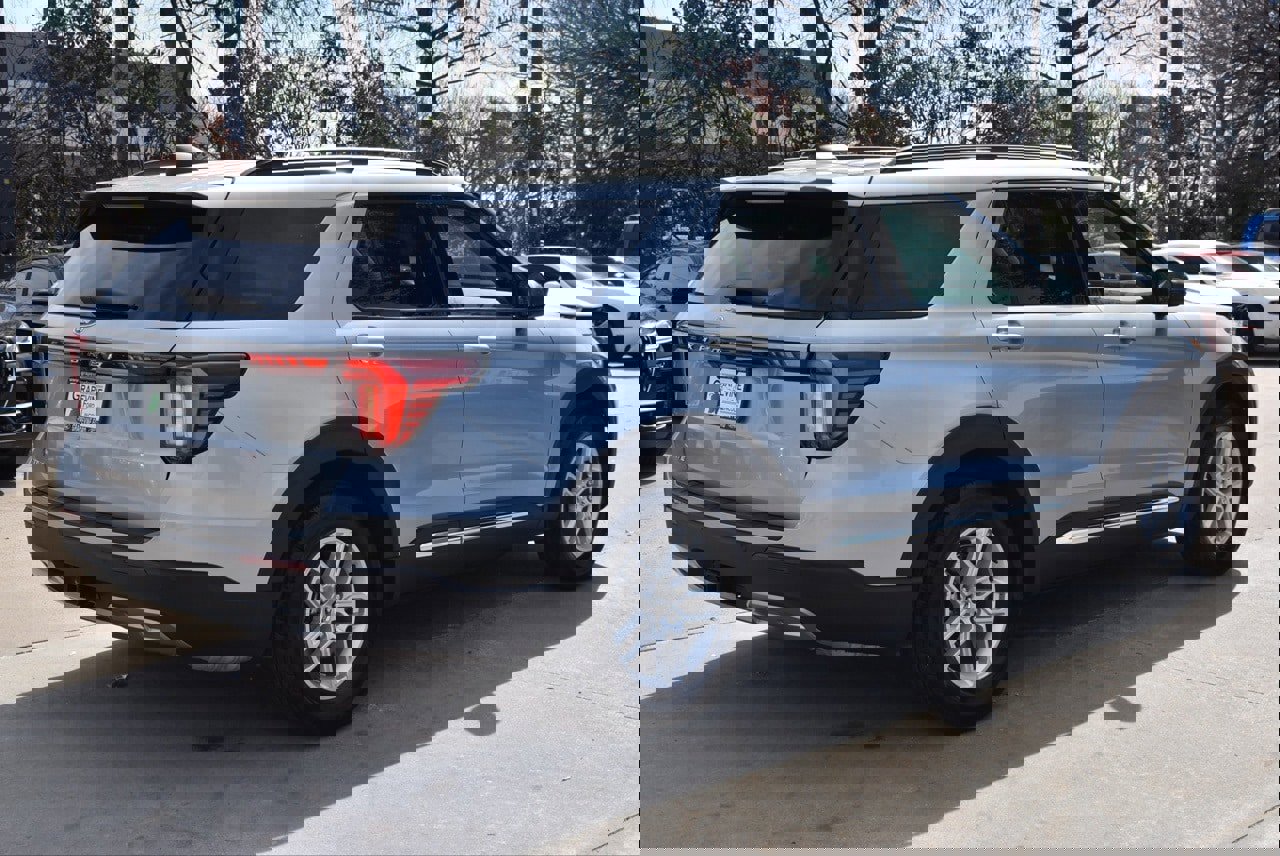 Certified 2025 Ford Explorer Active w/ Active Comfort Package image 7