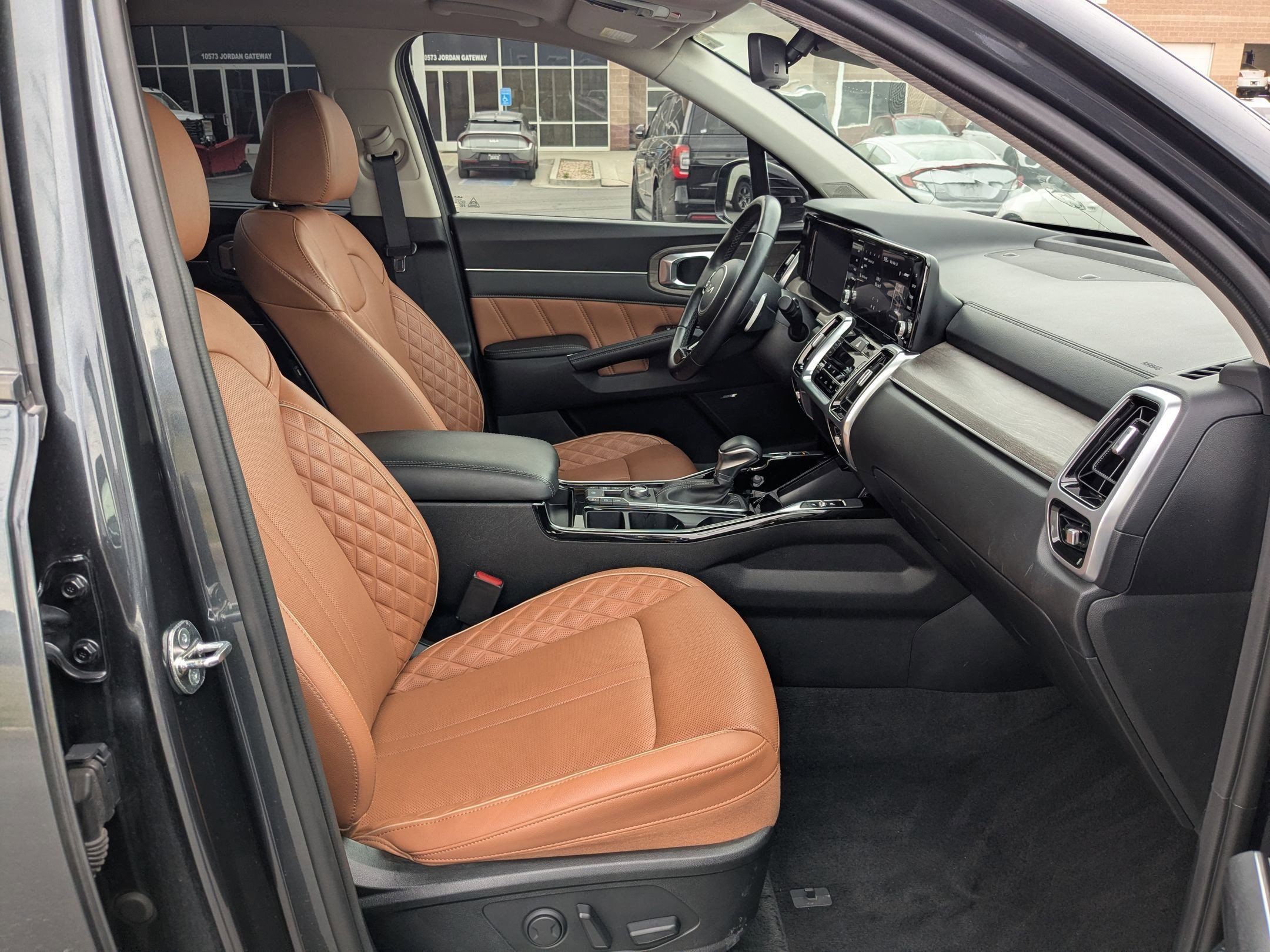 Certified 2023 Kia Sorento SX Prestige AWD/4WD image 30