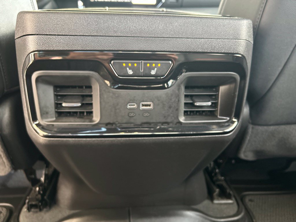 Used 2025 GMC Sierra 1500 AT4 w/ AT4 Premium Package AWD/4WD image 14