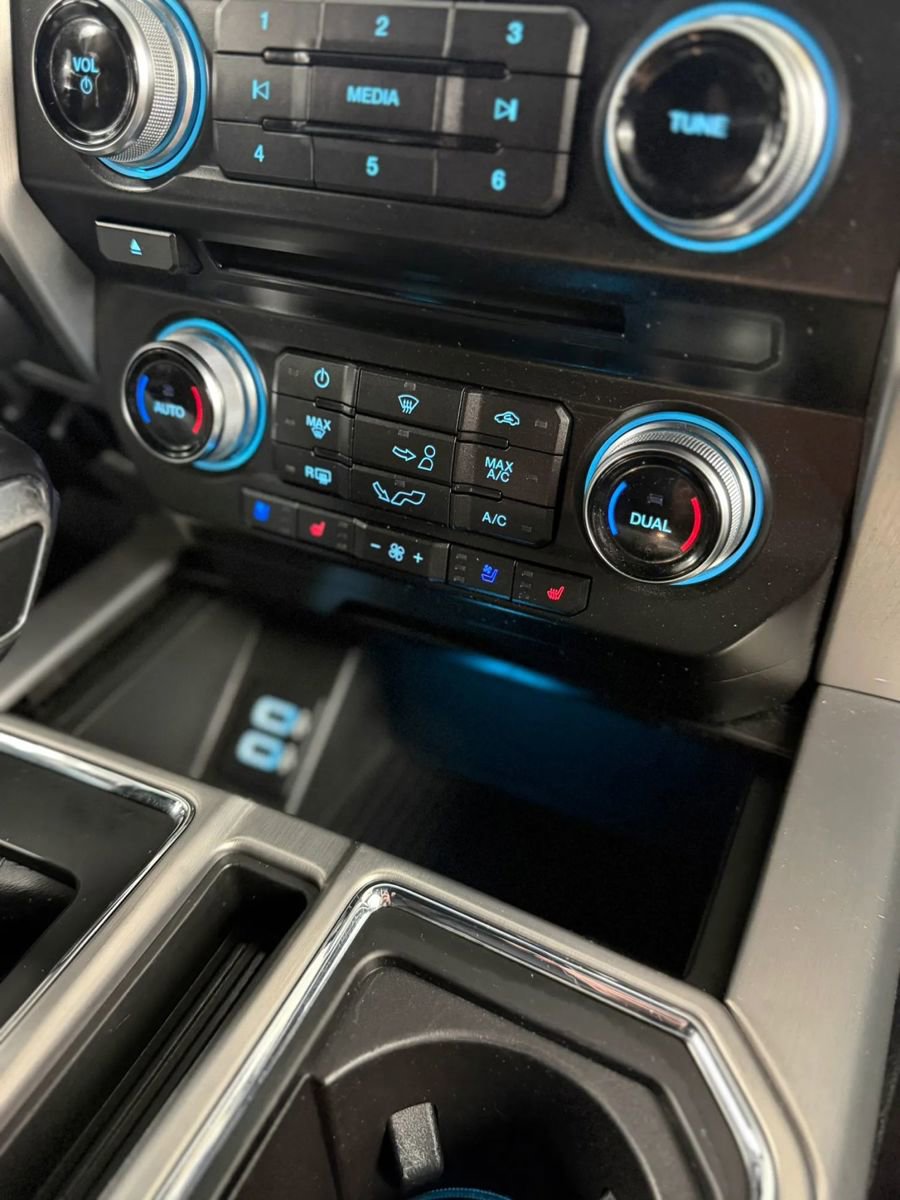 Used 2018 Ford F150 Platinum w/ Equipment Group 701A Luxury AWD/4WD image 38