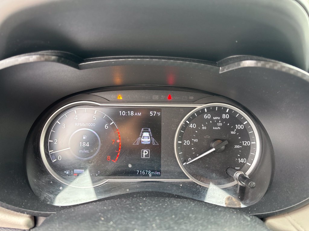 Used 2021 Nissan Versa SV FWD image 12