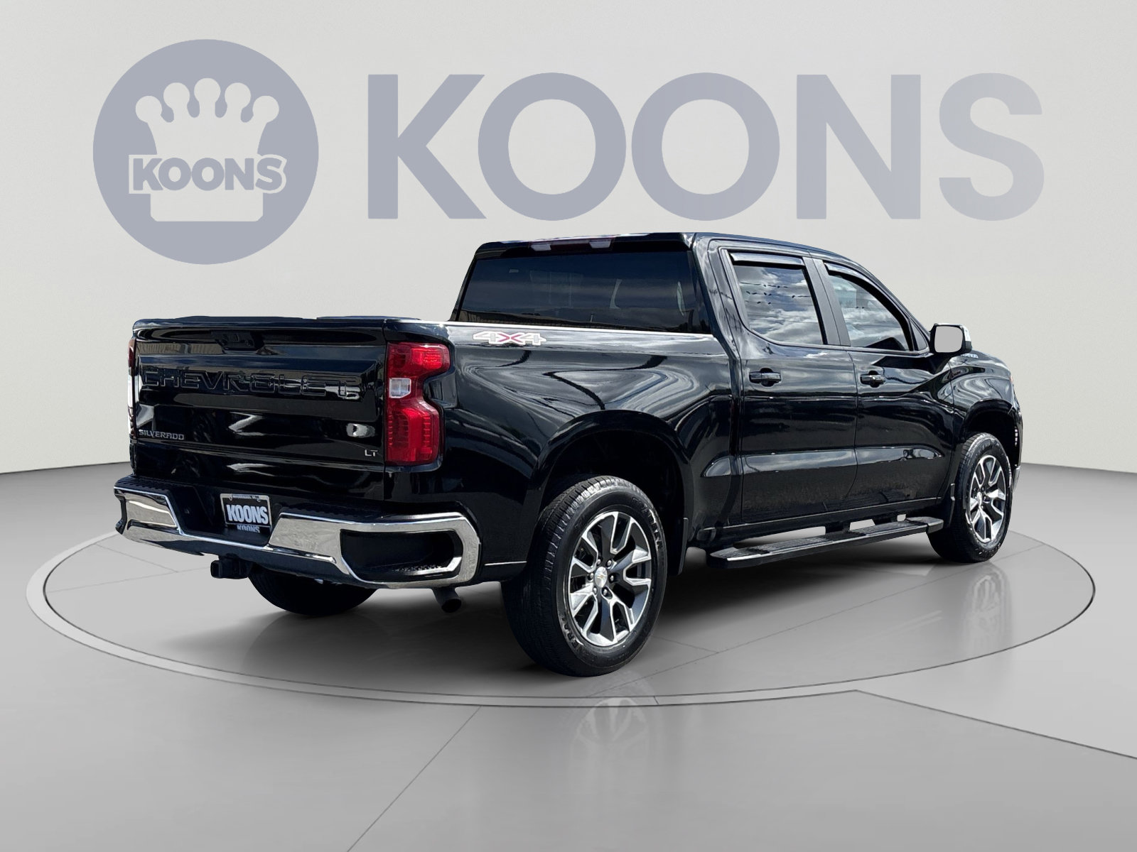 Used 2023 Chevrolet Silverado 1500 LT AWD/4WD image 7
