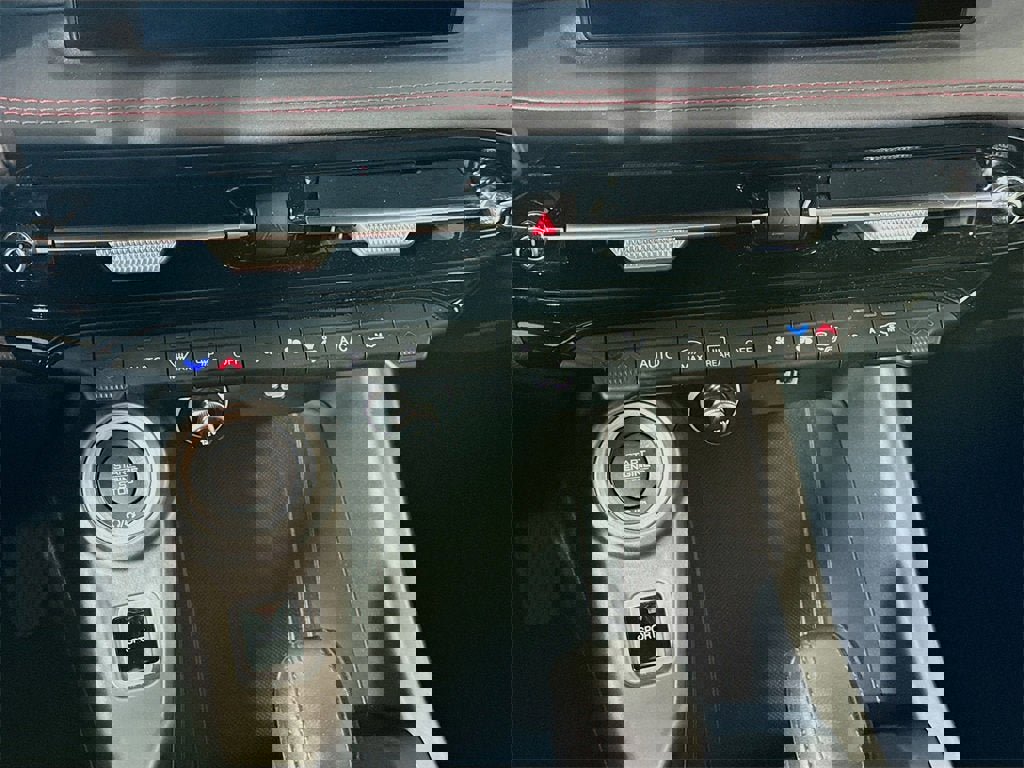 Used 2024 Dodge Hornet R/T w/ R/T Blacktop Package image 9