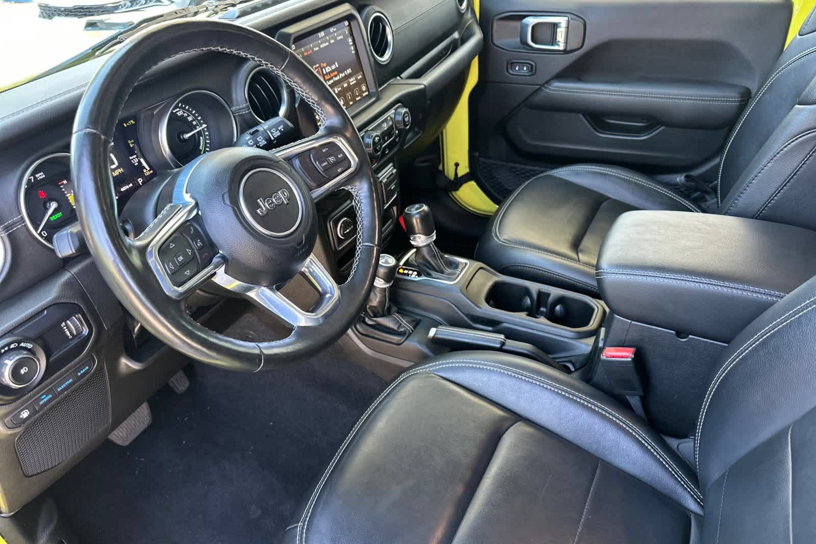 Used 2023 Jeep Wrangler Unlimited Sahara w/ Cold Weather Group AWD/4WD image 12