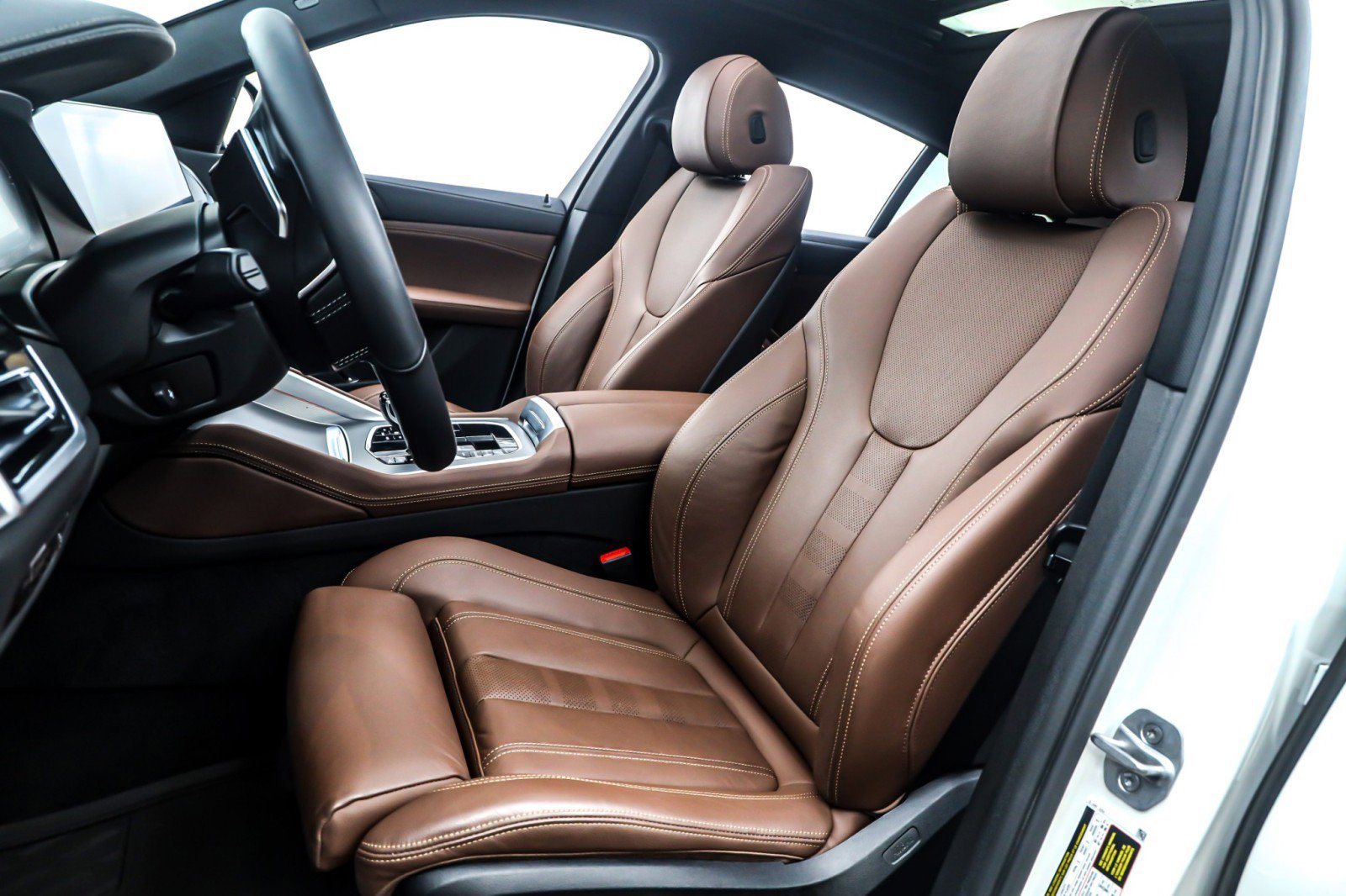 Used 2022 BMW X6 xDrive40i w/ Premium Package image 17