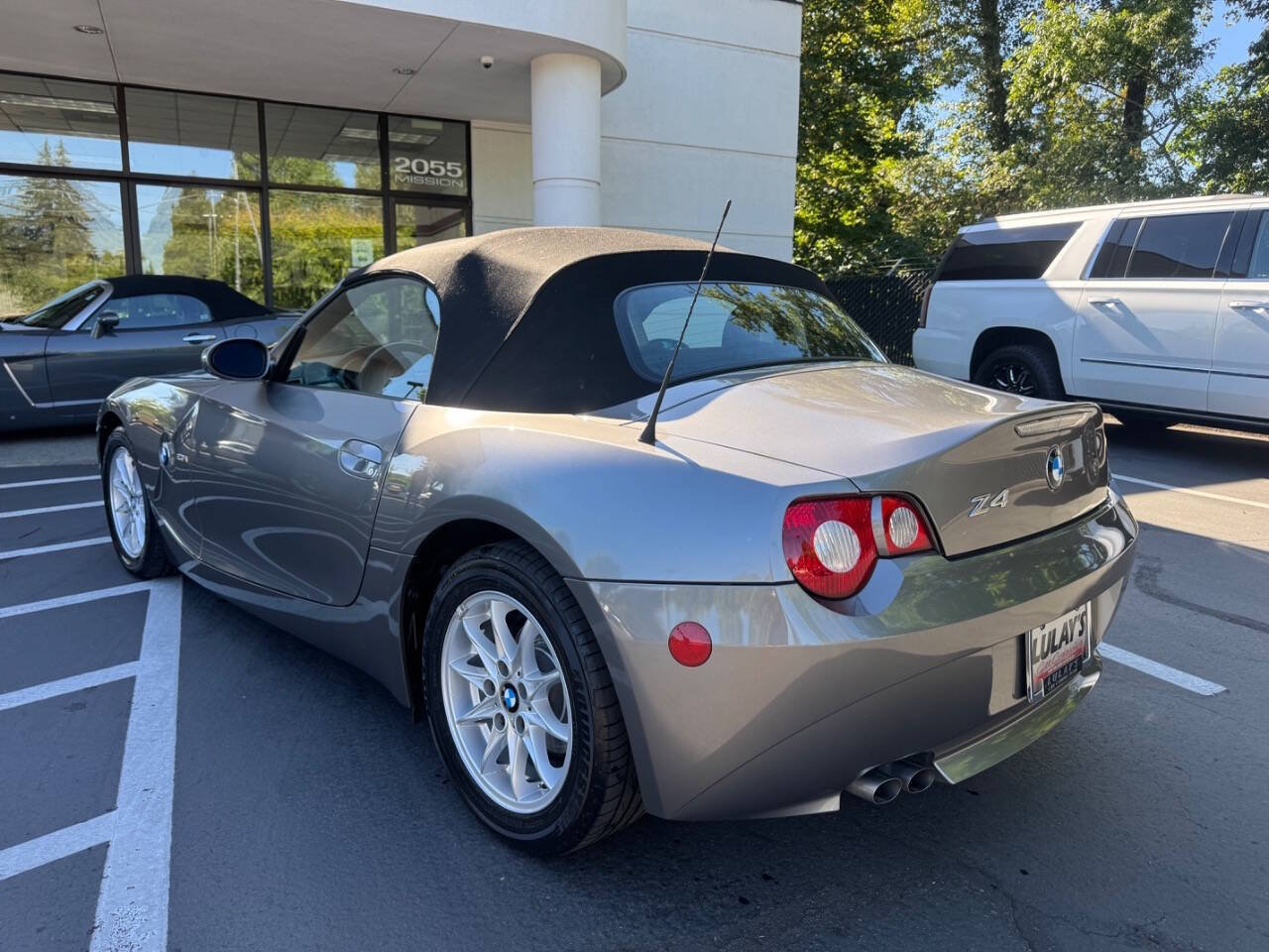 Used 2005 BMW Z4 2.5i RWD image 6