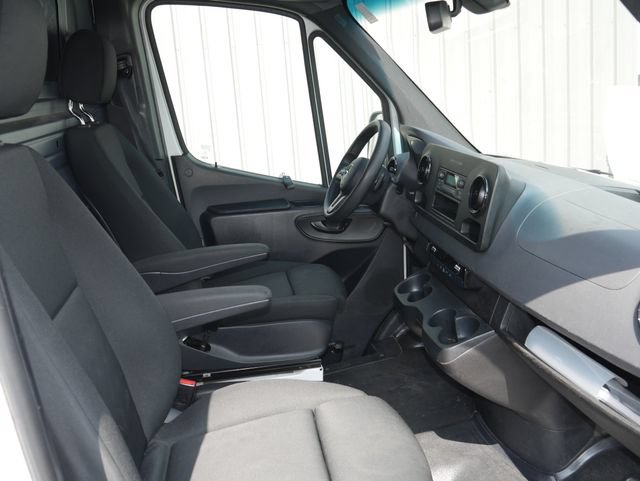 Used 2021 Mercedes-Benz Sprinter 2500 image 17