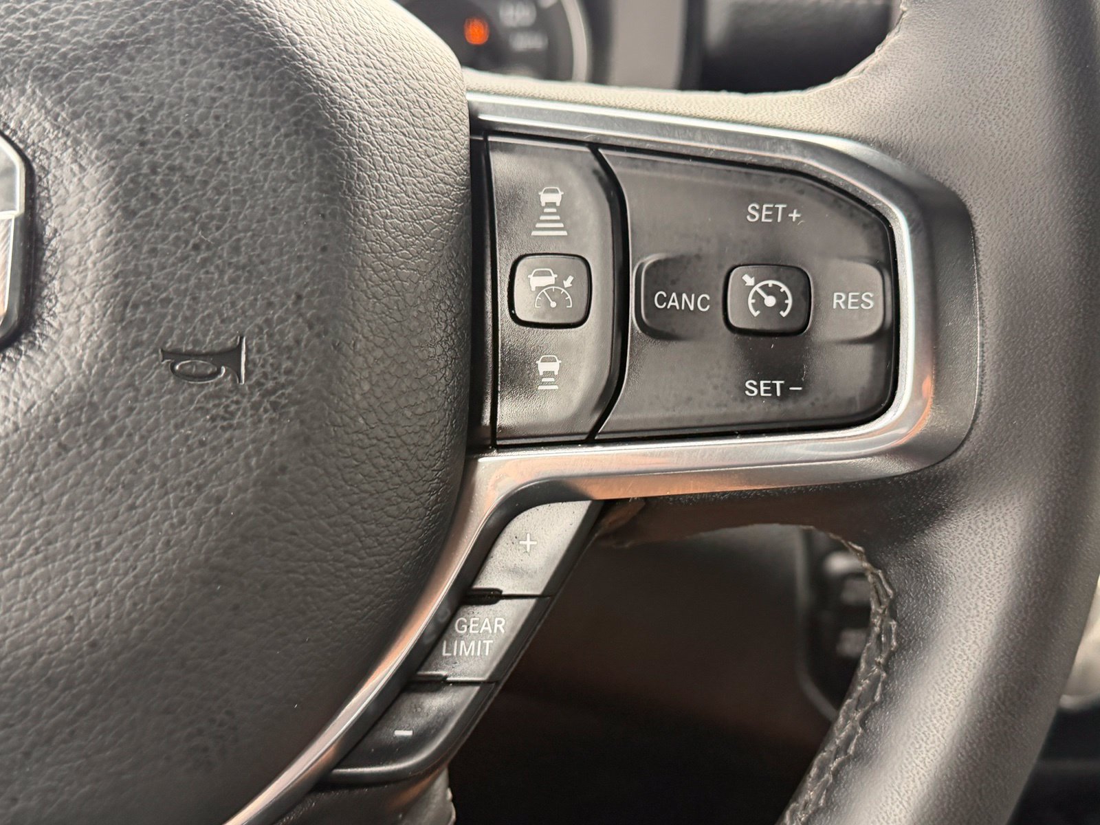 Used 2026 RAM 1500 Laramie AWD/4WD image 25