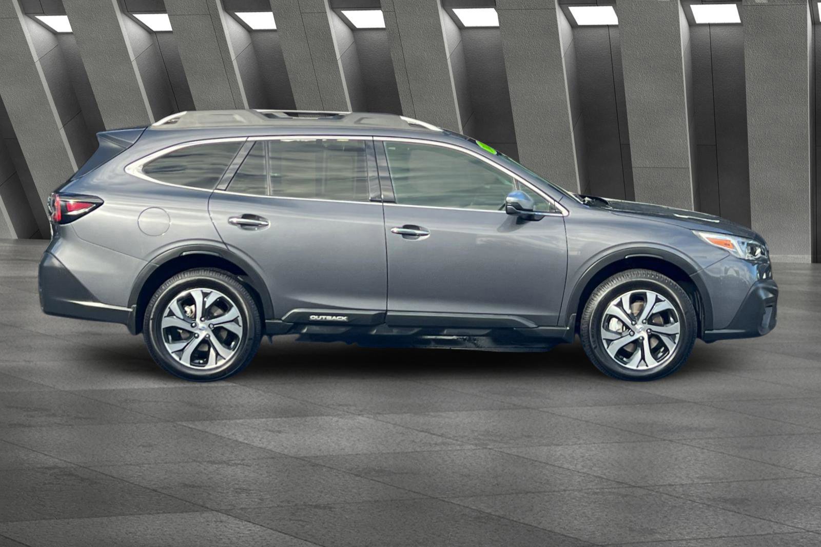 Used 2021 Subaru Outback Touring XT image 3