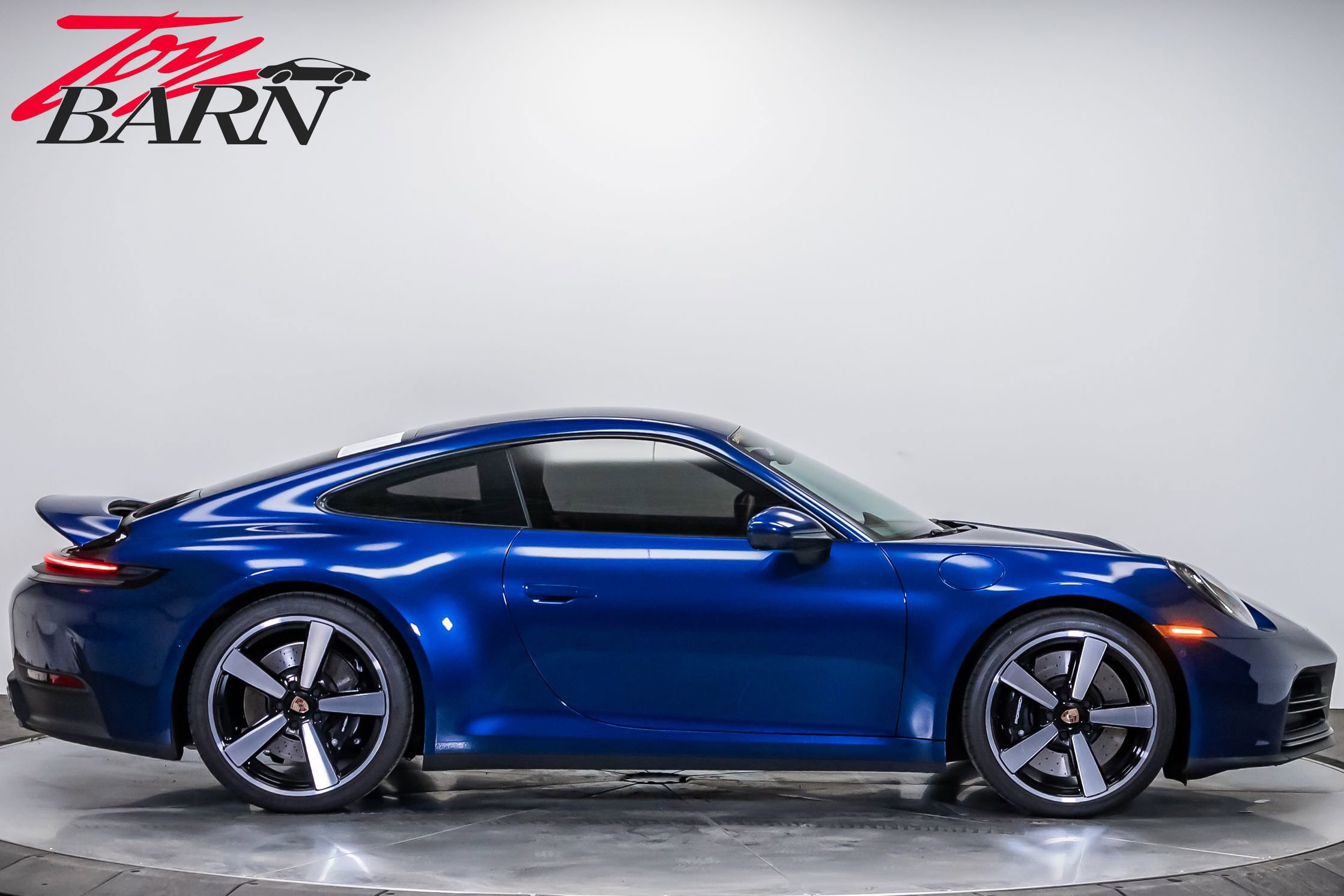 Used 2025 Porsche 911 Carrera S image 6