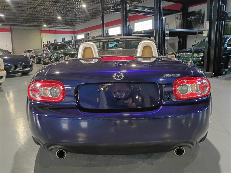Used 2010 MAZDA MX-5 Miata Grand Touring w/ Premium Pkg RWD image 4