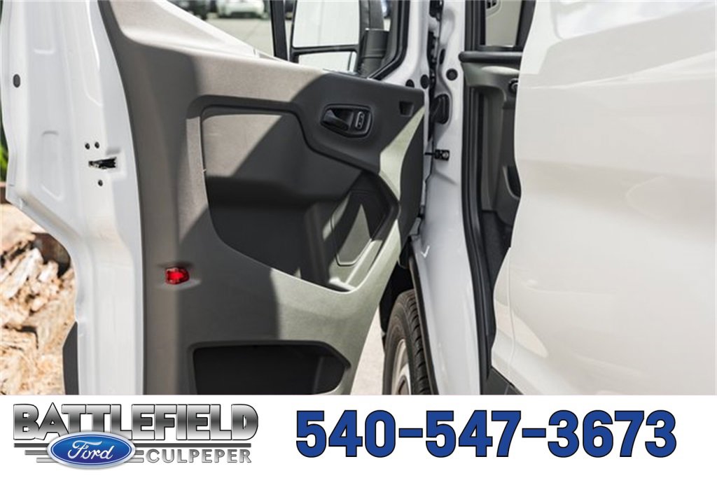 New 2025 Ford Transit 250 148 Medium Roof image 33