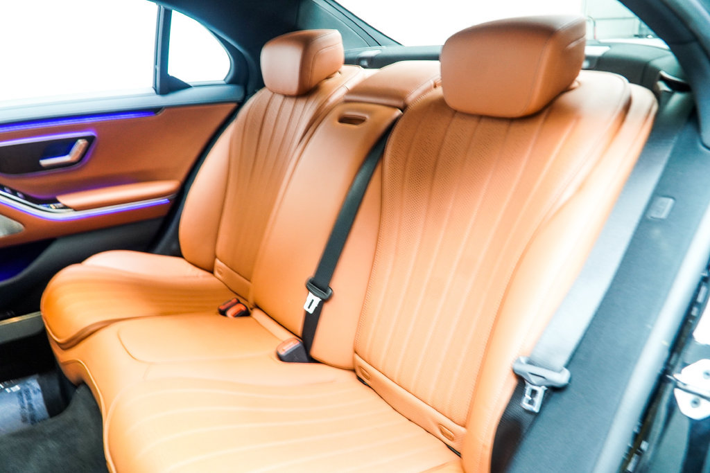Used 2023 Mercedes-Benz S 500 4MATIC w/ AMG Line image 36