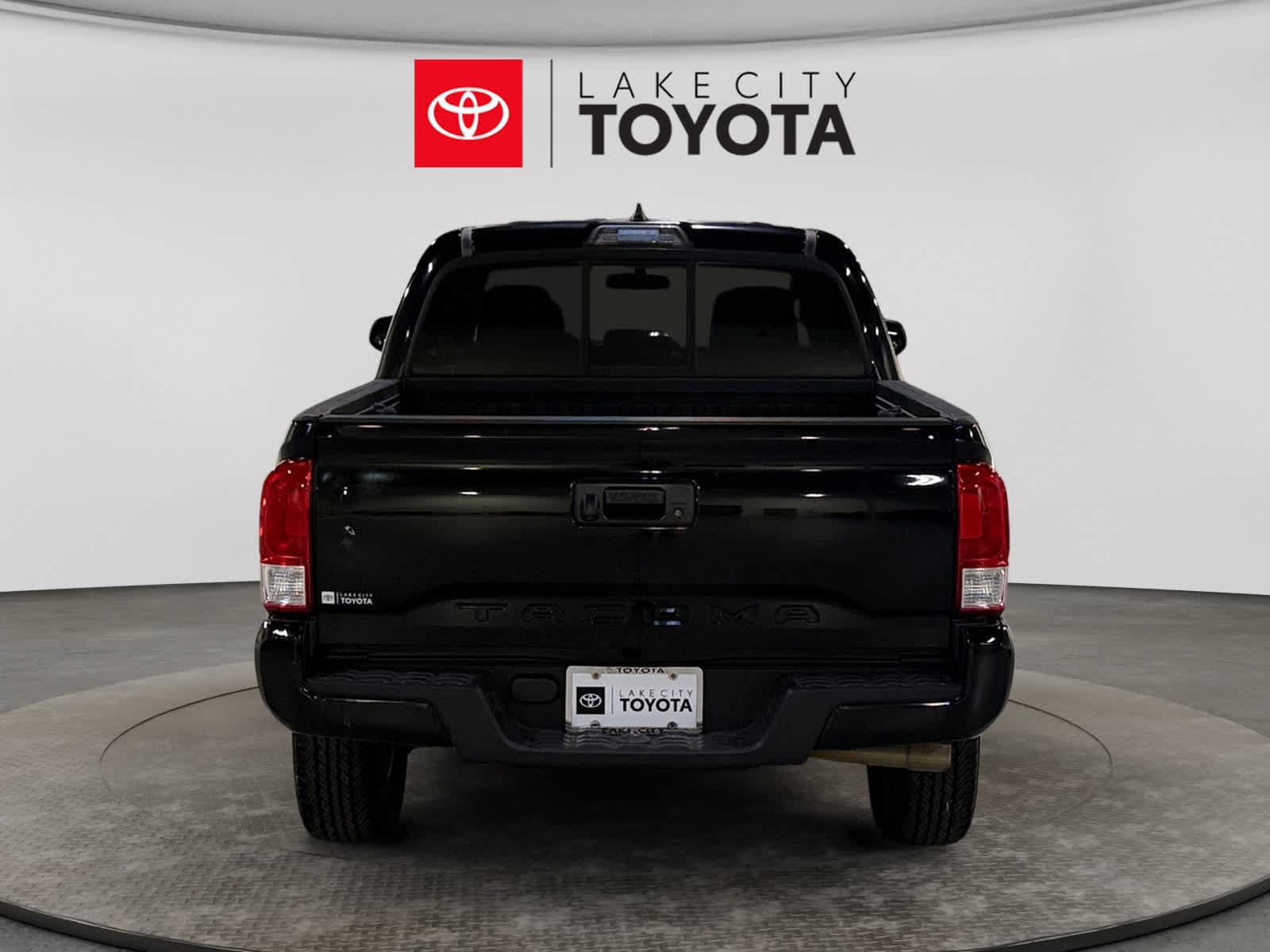 Used 2016 Toyota Tacoma SR RWD image 7