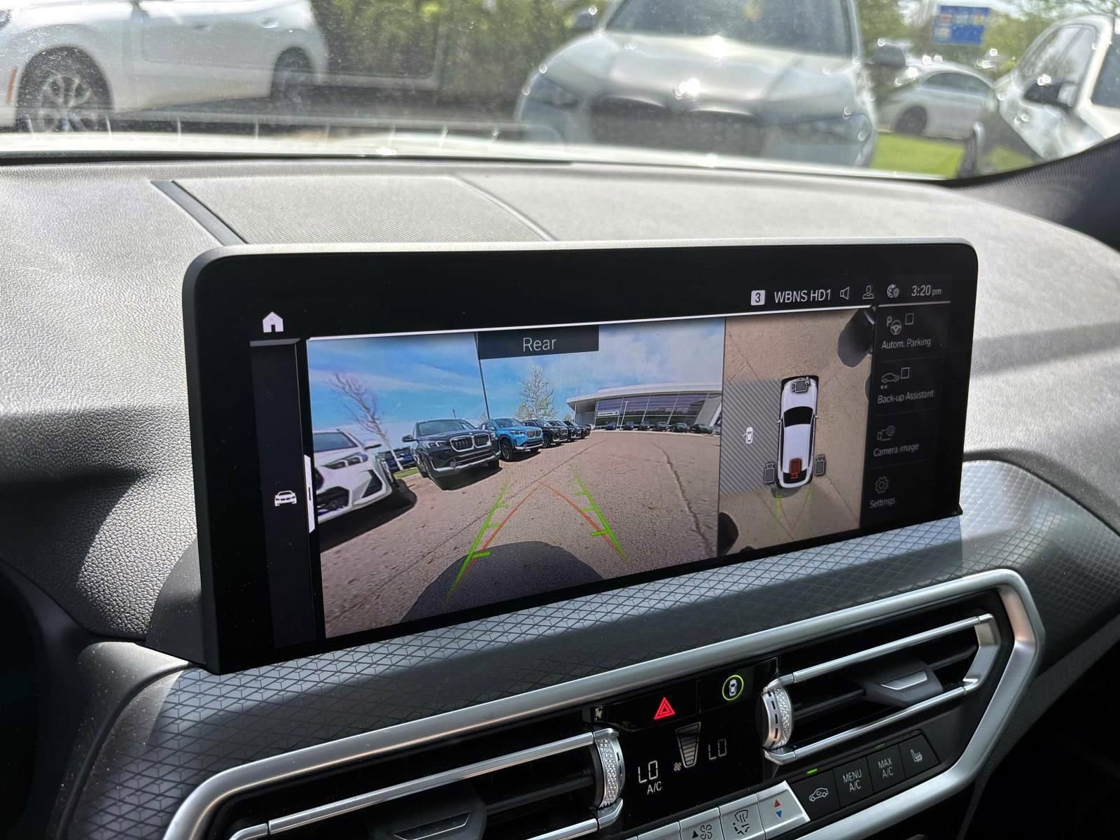 Used 2025 BMW X4 xDrive30i w/ M Sport Package AWD/4WD image 20