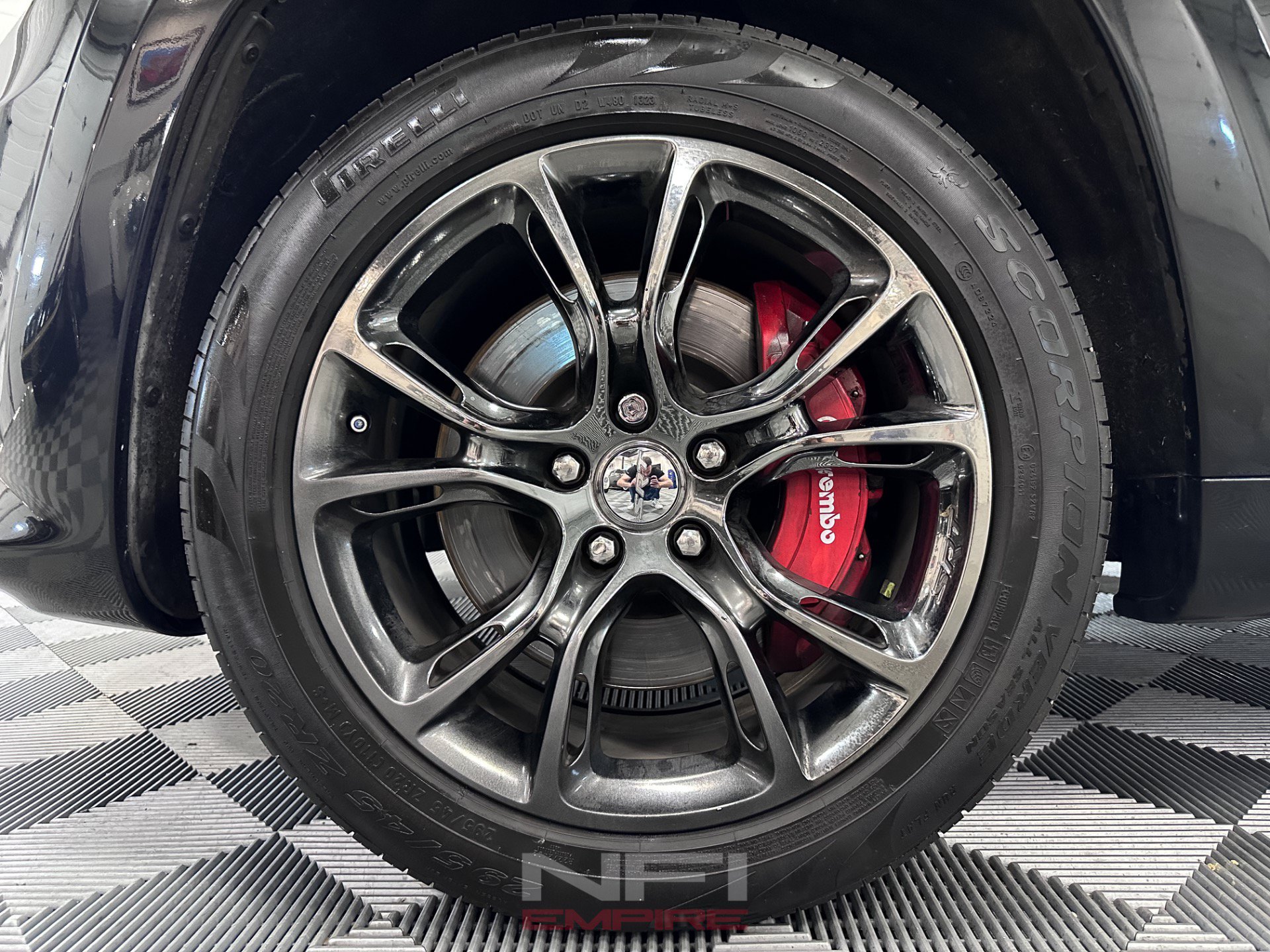 Used 2016 Jeep Grand Cherokee SRT AWD/4WD image 12