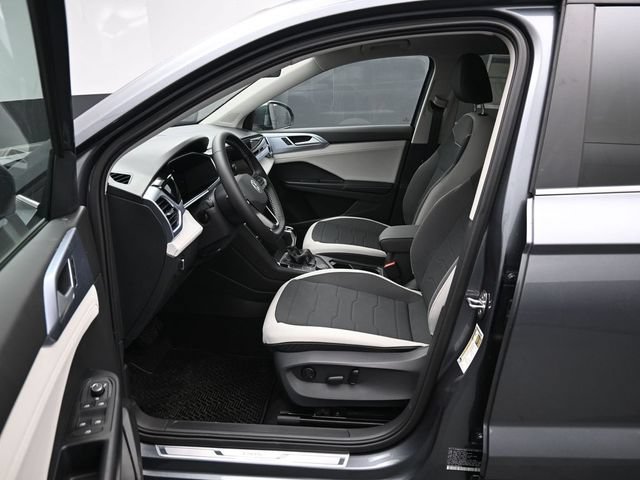 New 2026 Volkswagen Taos SE AWD/4WD image 9