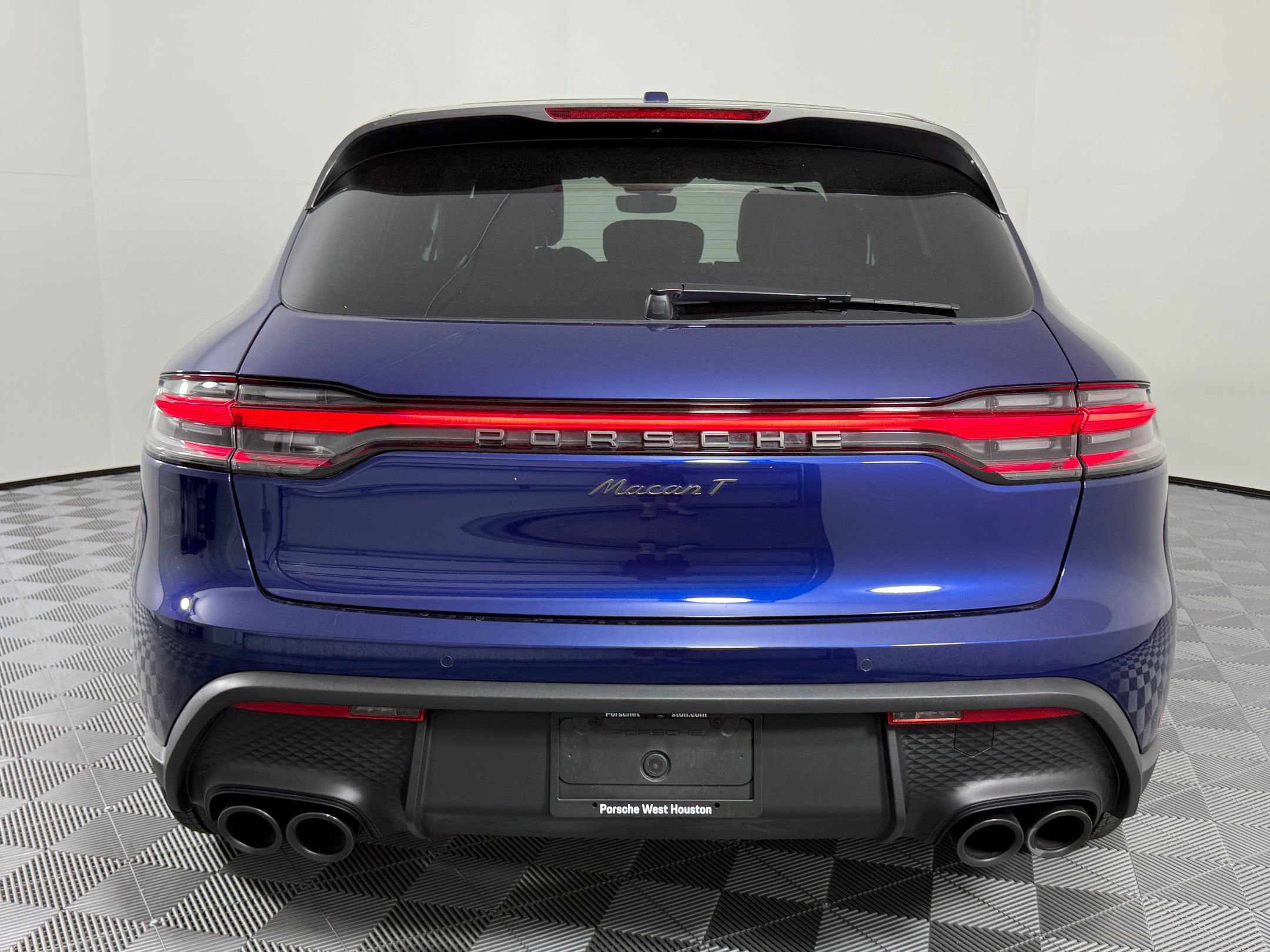 New 2025 Porsche Macan Turbo image 10