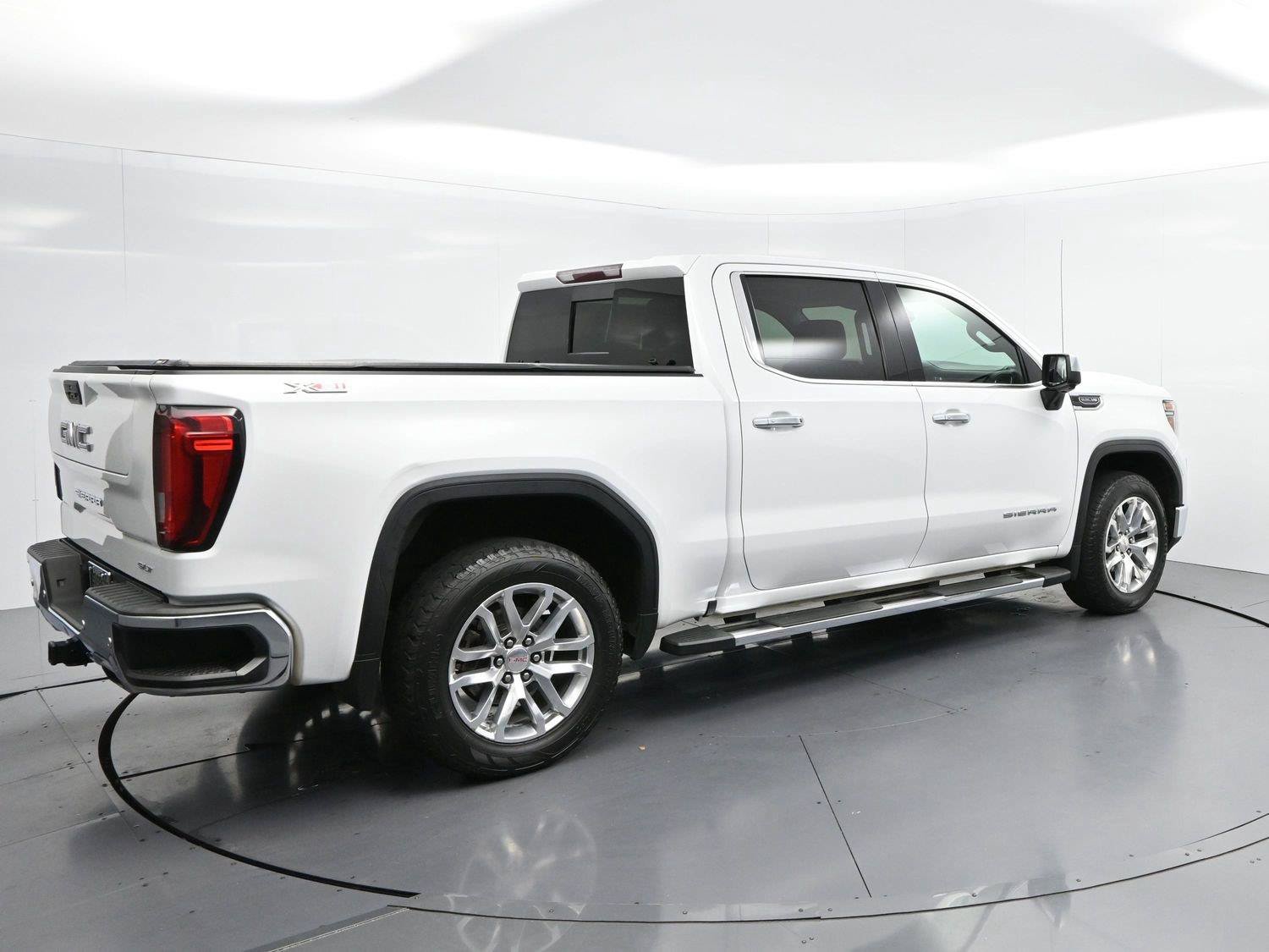 Used 2019 GMC Sierra 1500 SLT w/ SLT Premium Plus Package AWD/4WD image 7
