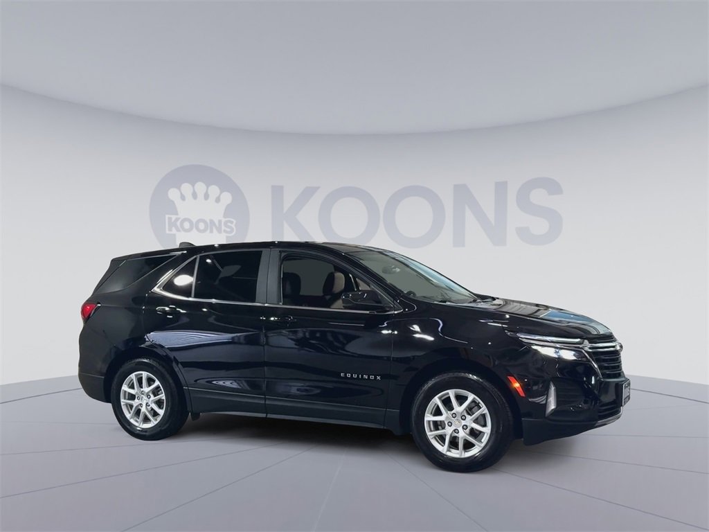 Used 2023 Chevrolet Equinox LT image 2