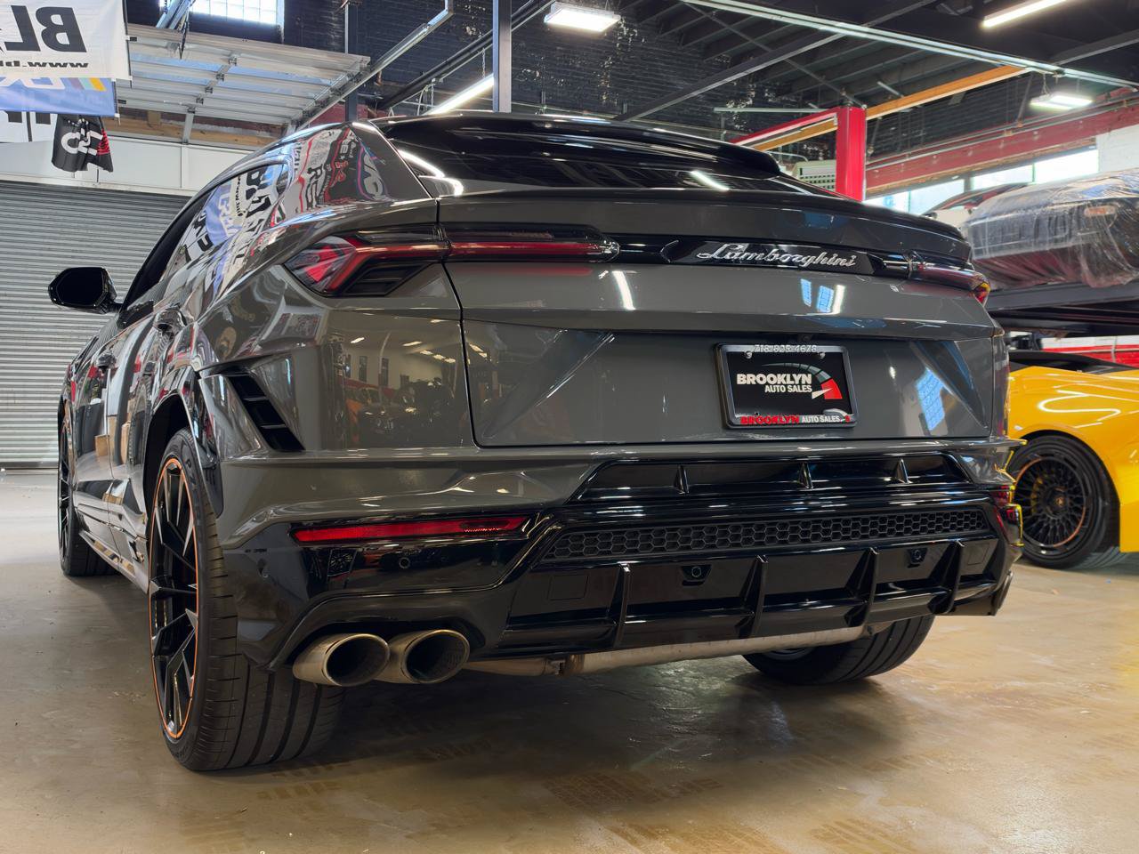 Used 2024 Lamborghini Urus S AWD/4WD image 10