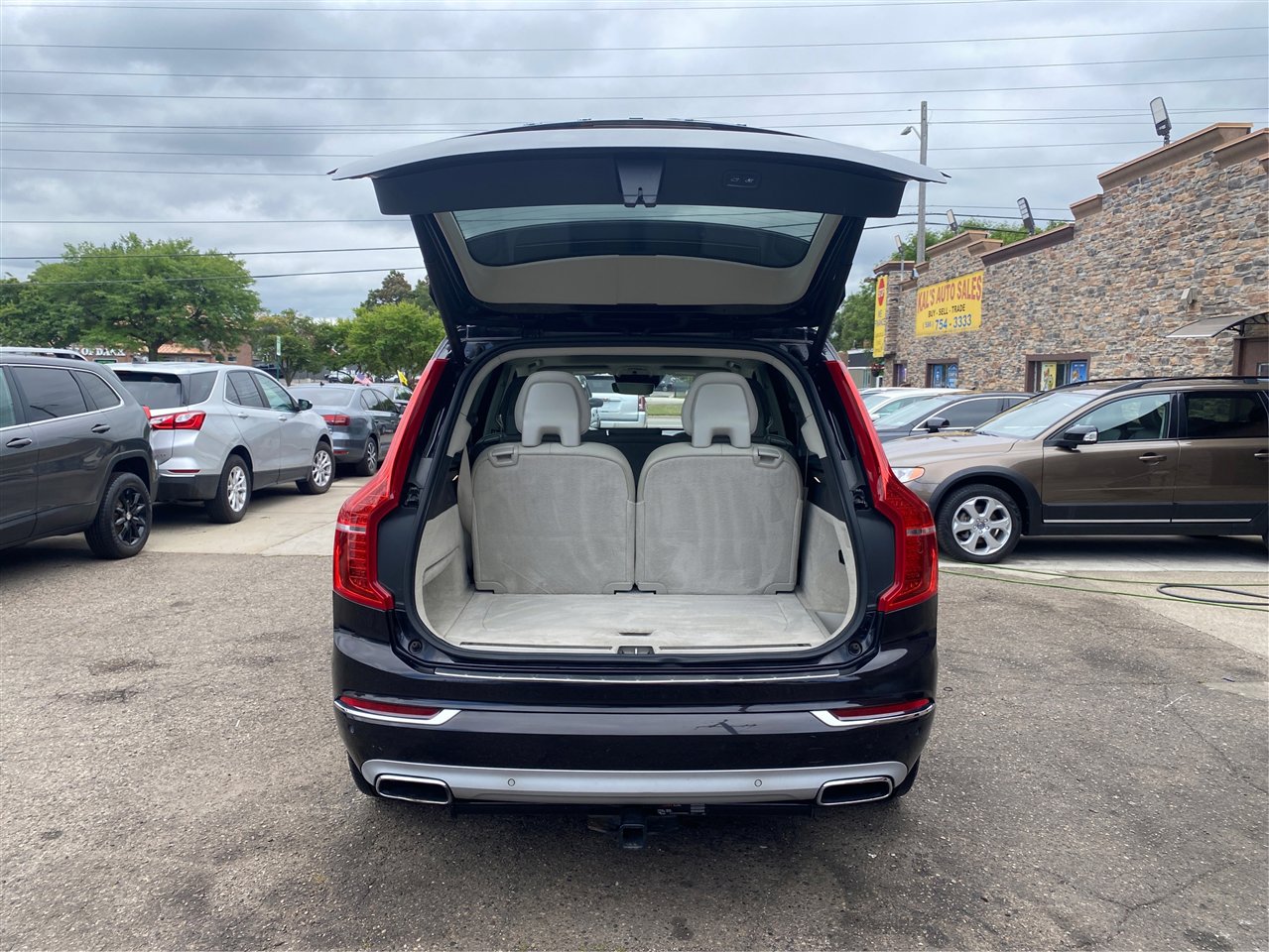 Used 2016 Volvo XC90 T6 Inscription w/ Vision Package image 13