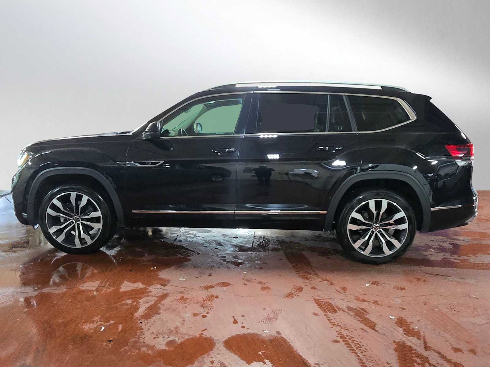 Used 2022 Volkswagen Atlas SEL Premium AWD/4WD image 6