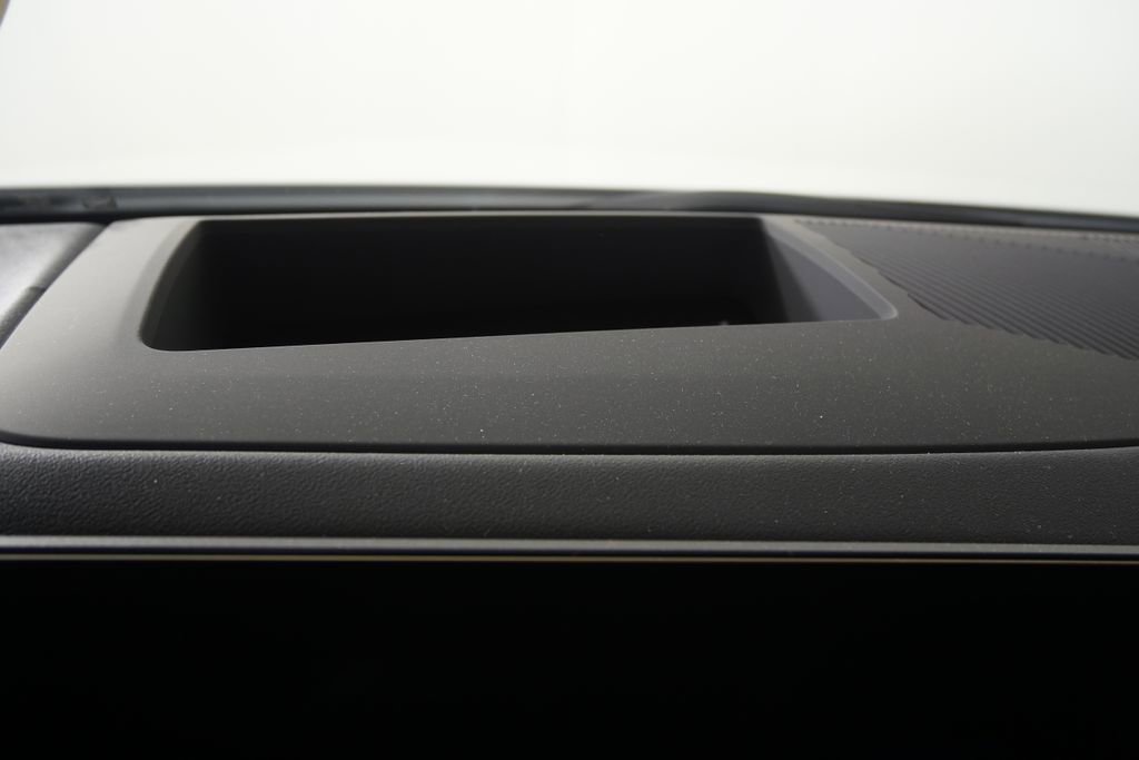 Used 2025 BMW i5 eDrive40i w/ M Sport Package image 22