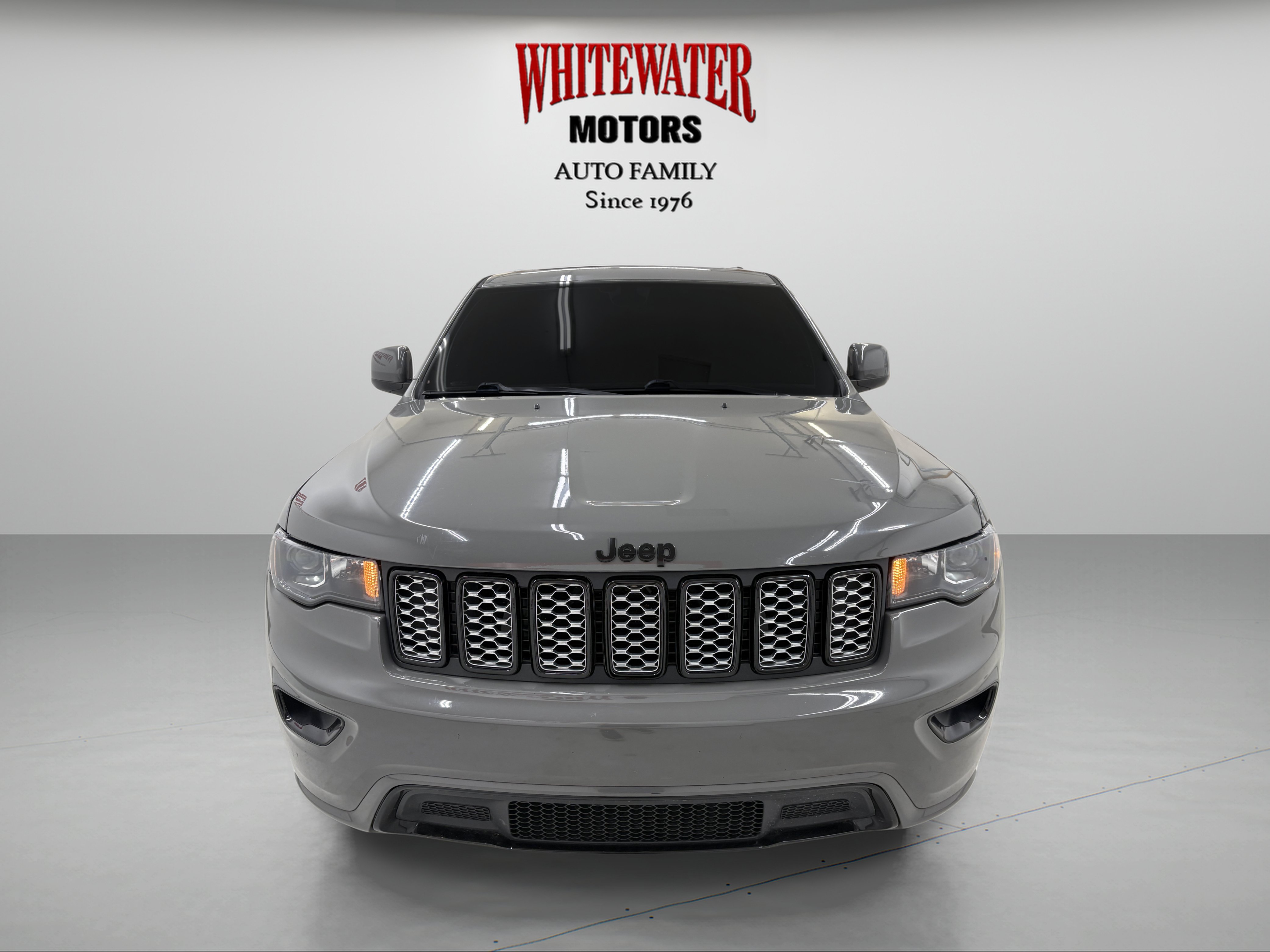 Used 2021 Jeep Grand Cherokee Laredo X AWD/4WD image 6