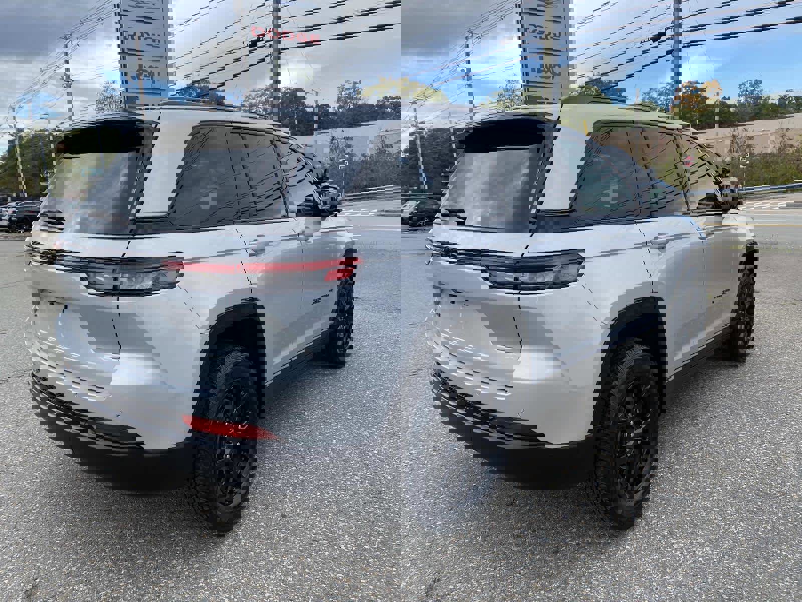 Certified 2024 Jeep Grand Cherokee Altitude image 3