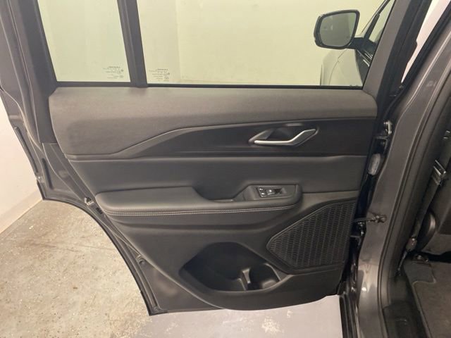 Used 2023 Jeep Grand Cherokee Altitude image 23