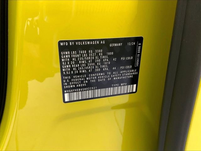 New 2025 Volkswagen ID. Buzz 1st Edition AWD/4WD image 8