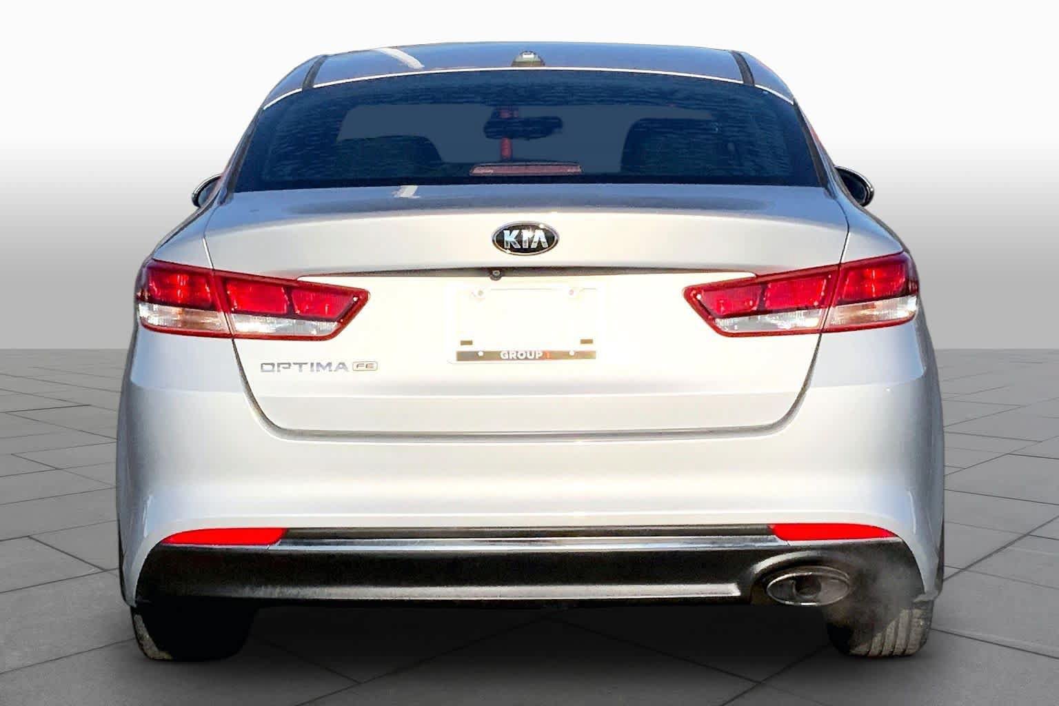 Used 2017 Kia Optima LX FWD image 5