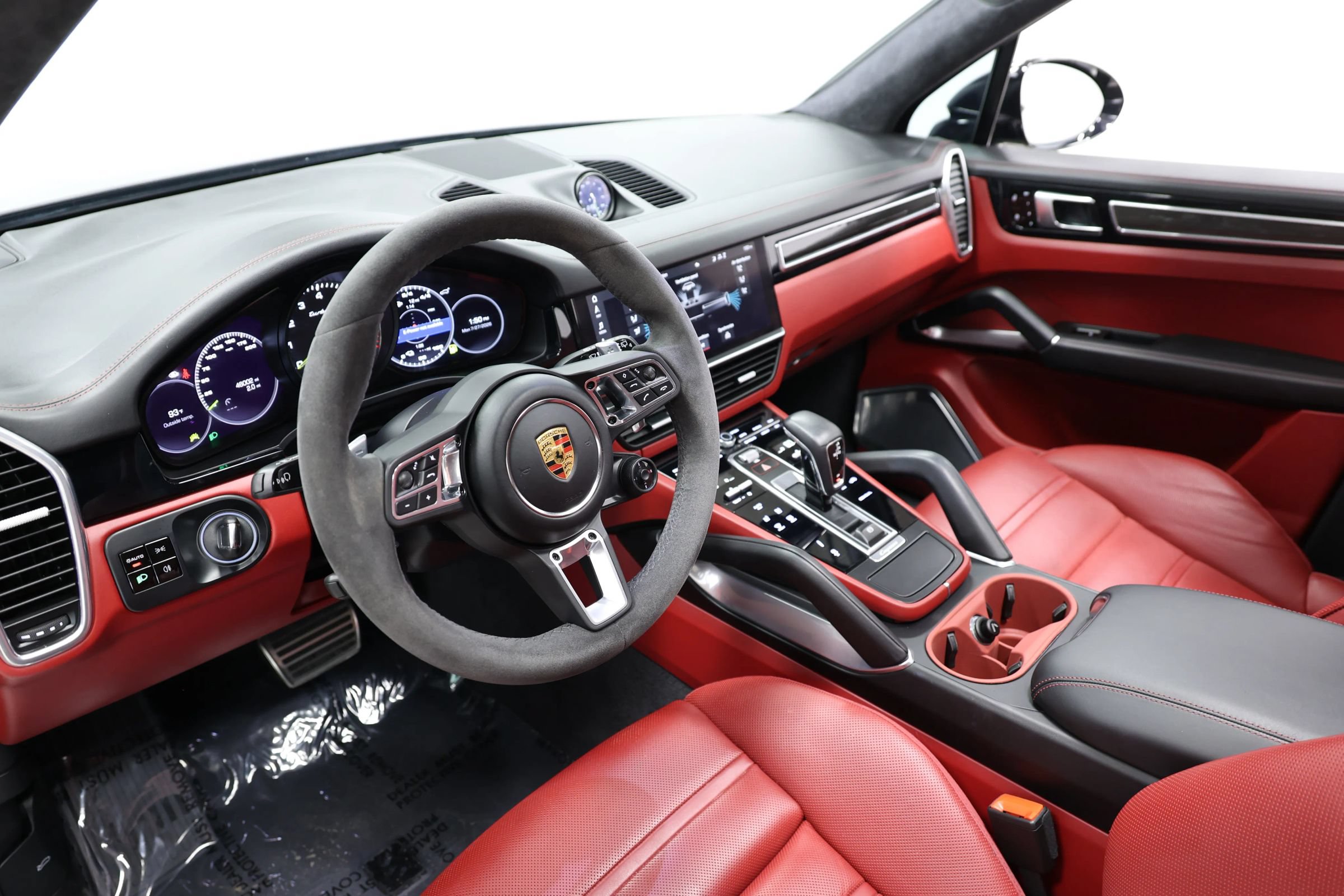 Used 2021 Porsche Cayenne Turbo S AWD/4WD image 2