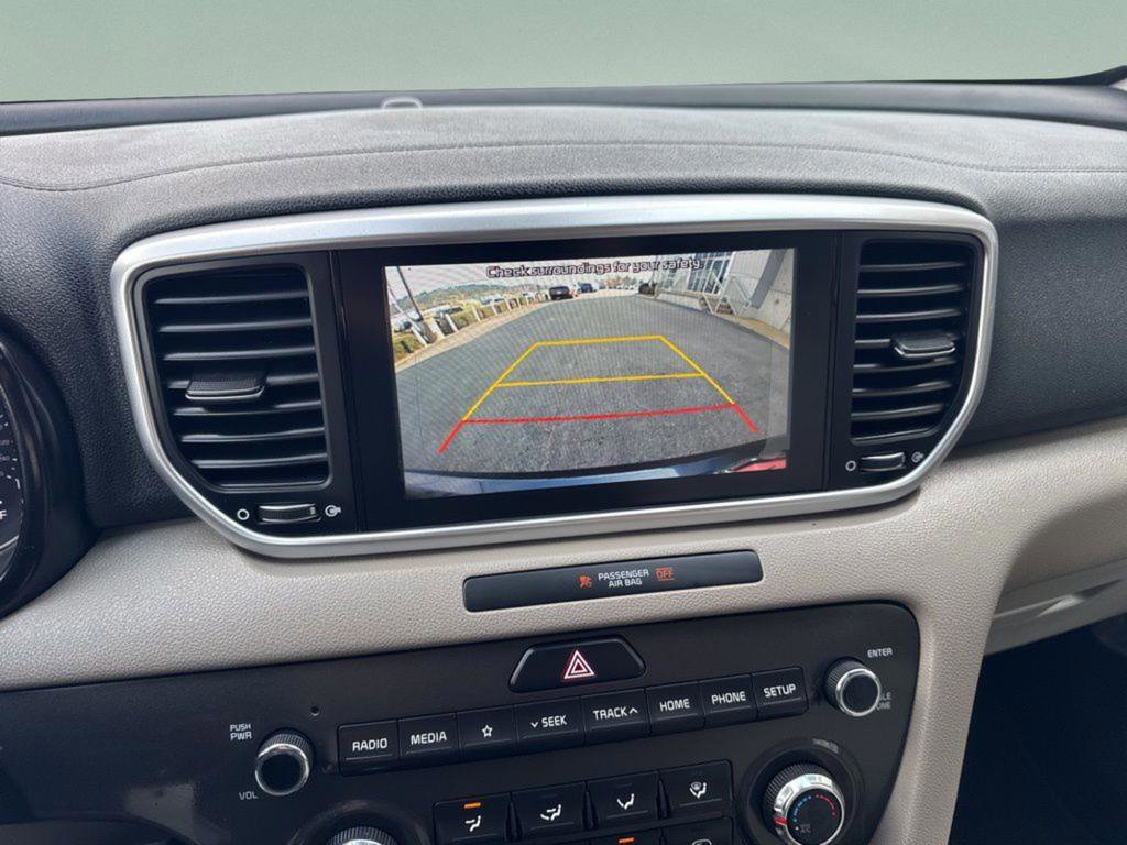 Used 2020 Kia Sportage LX image 13