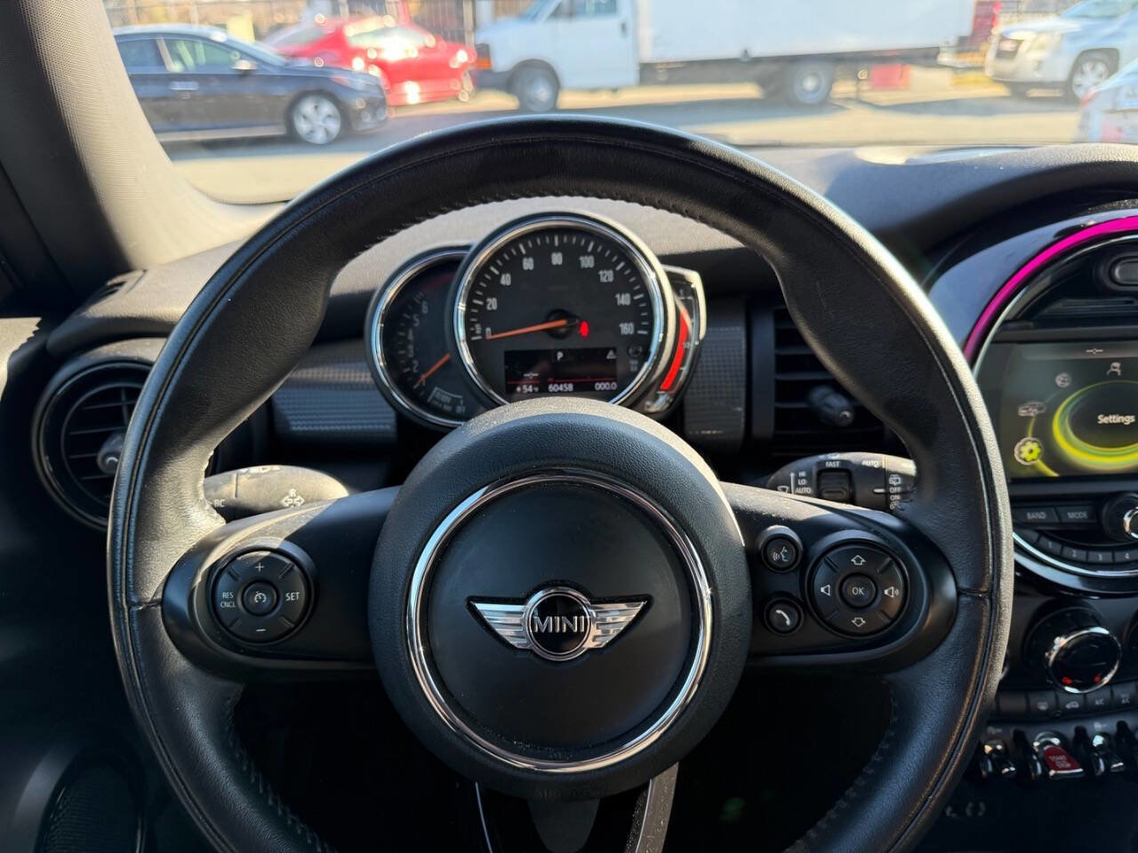 Used 2018 MINI Cooper 2-Door Hardtop image 18